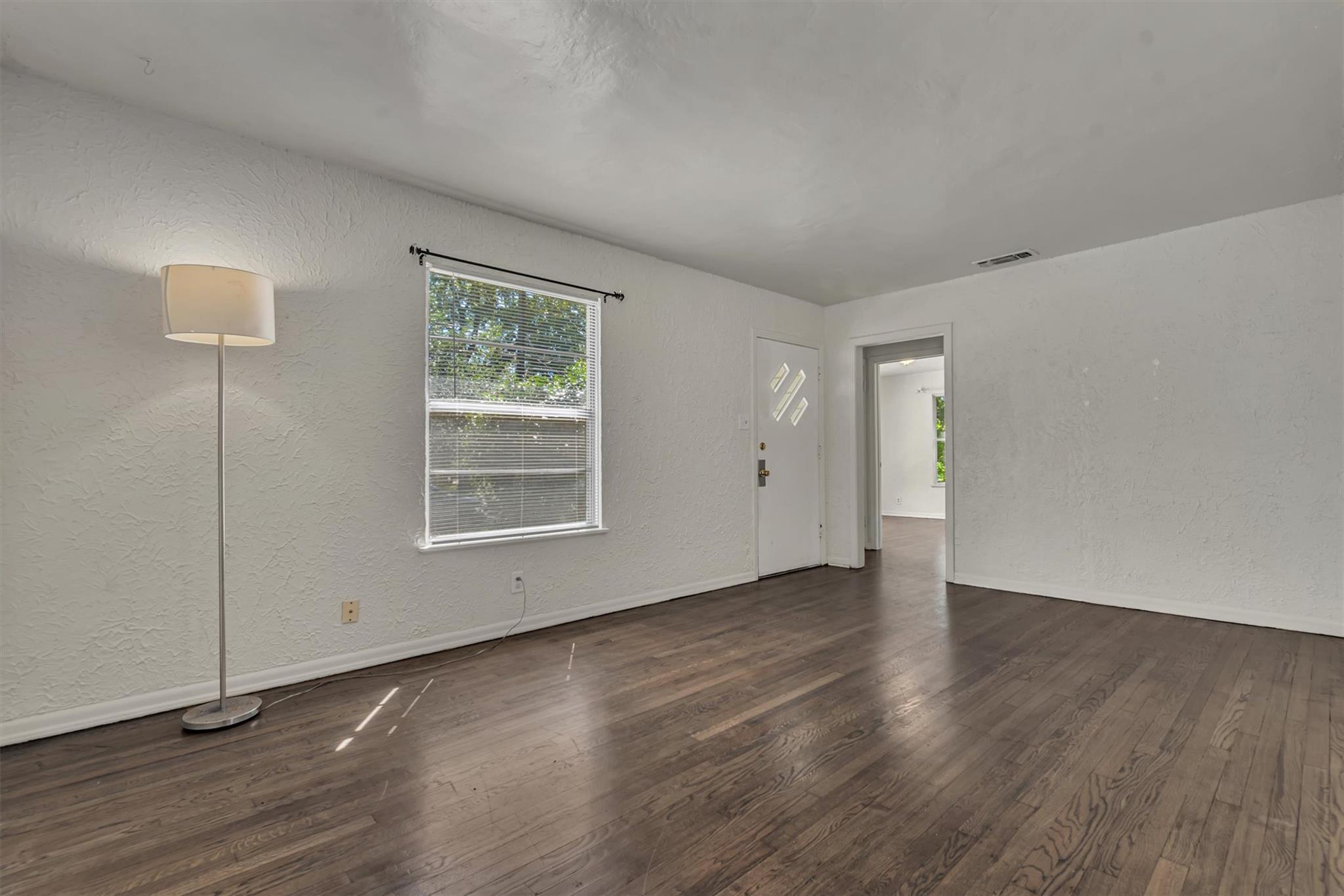 5408 Joe Sayers Ave Property Photo 5