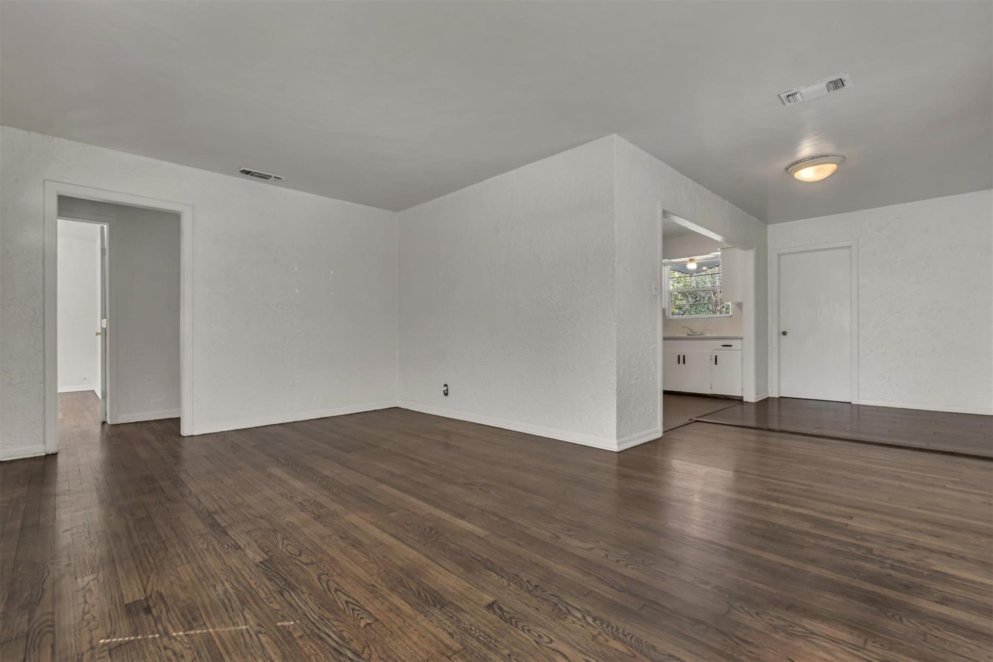 5408 Joe Sayers Ave Property Photo 6