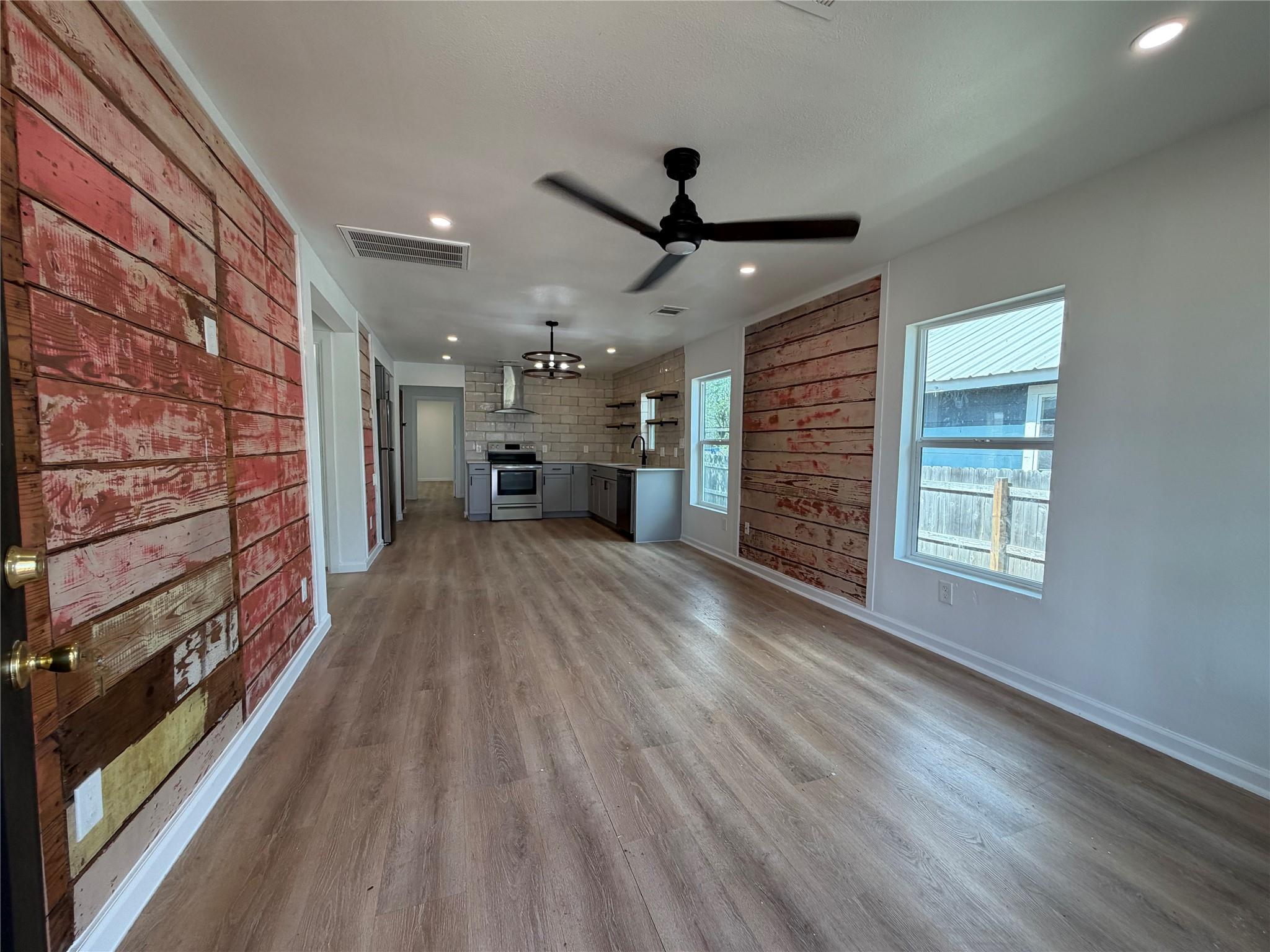 1209 Pine St Property Photo 1