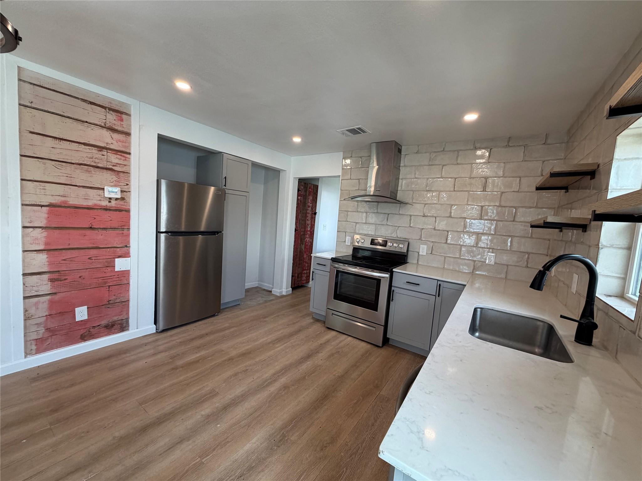 1209 Pine St Property Photo 8
