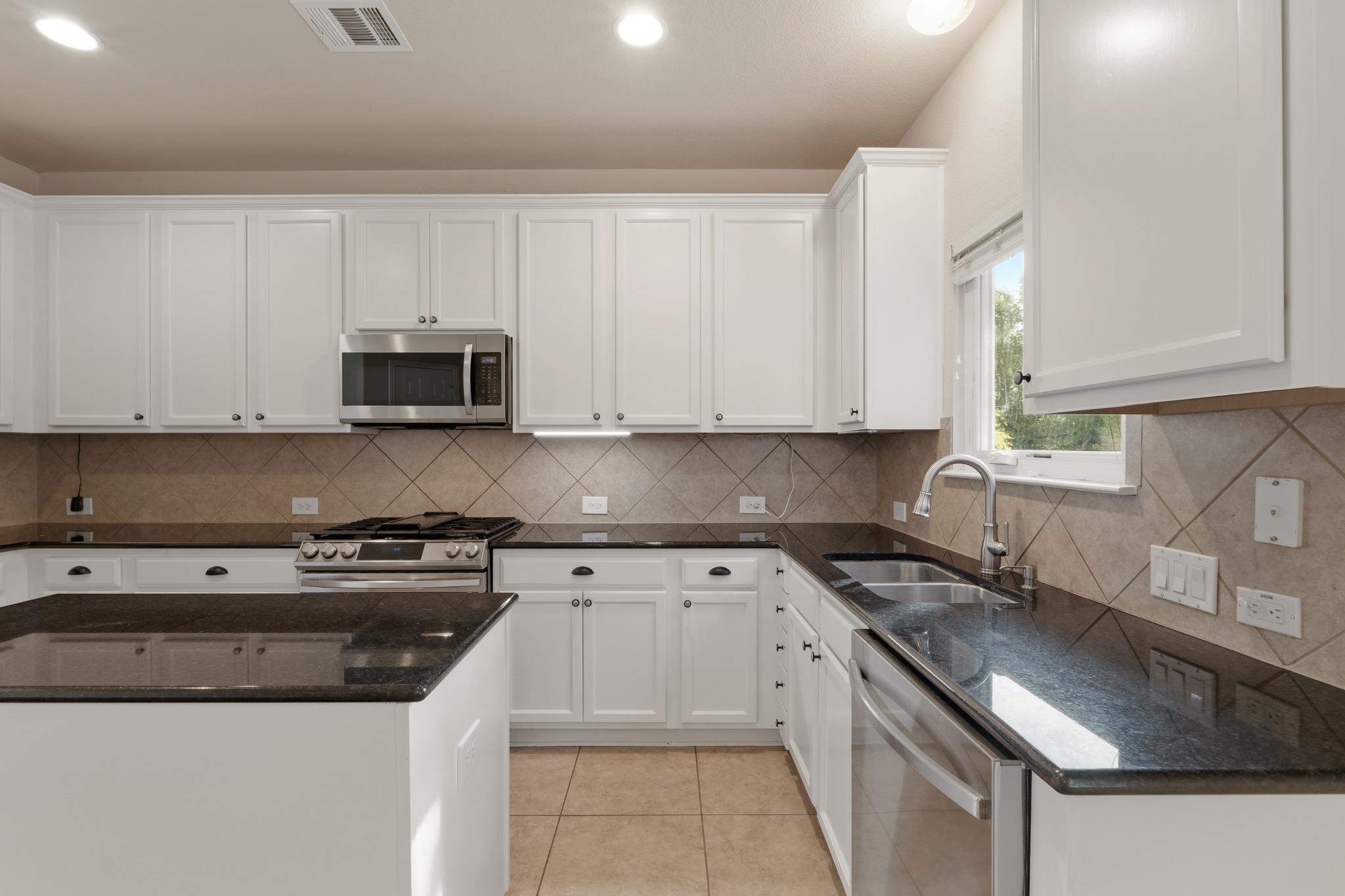 1625 Rockland Dr Property Photo 15