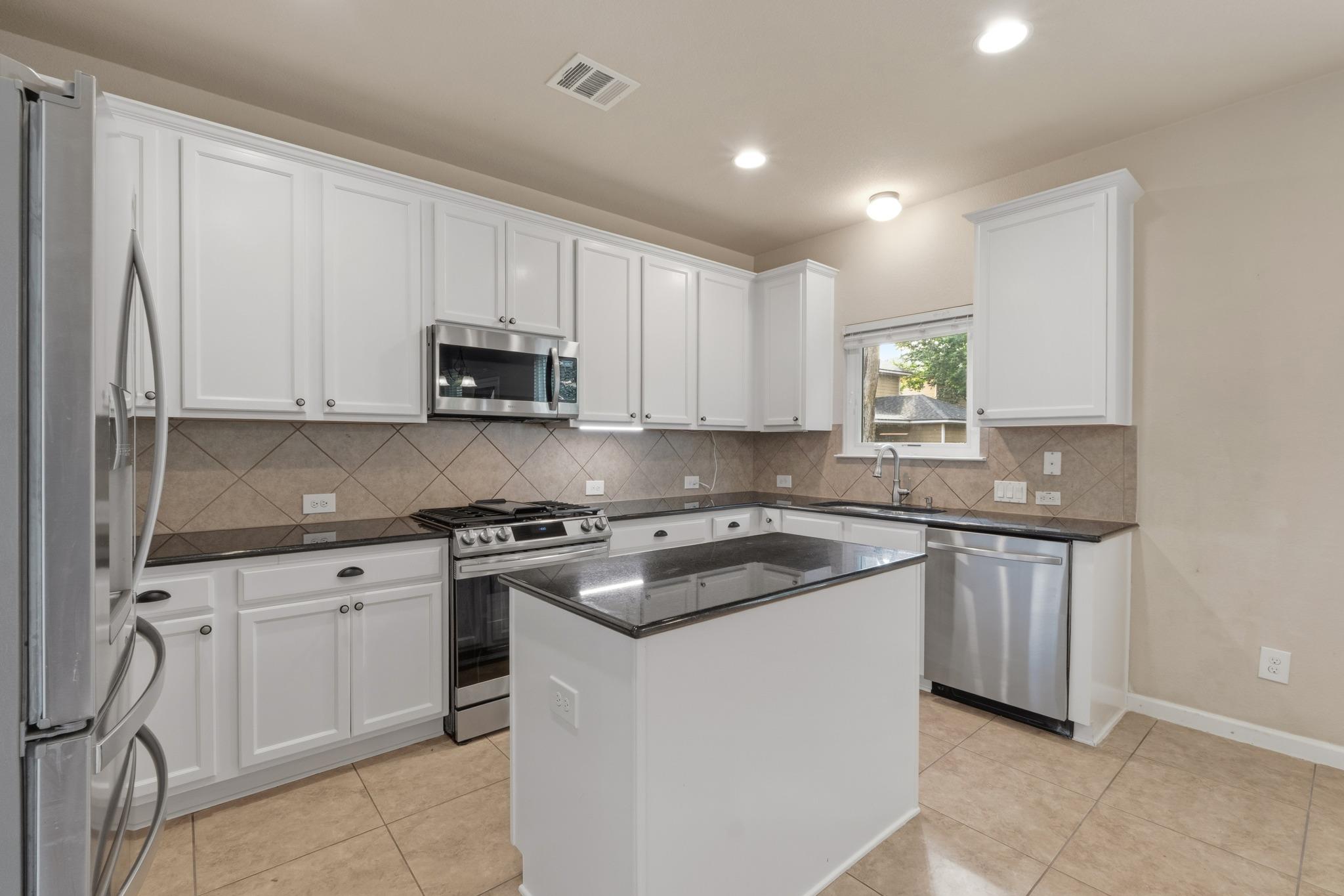 1625 Rockland Dr Property Photo 16