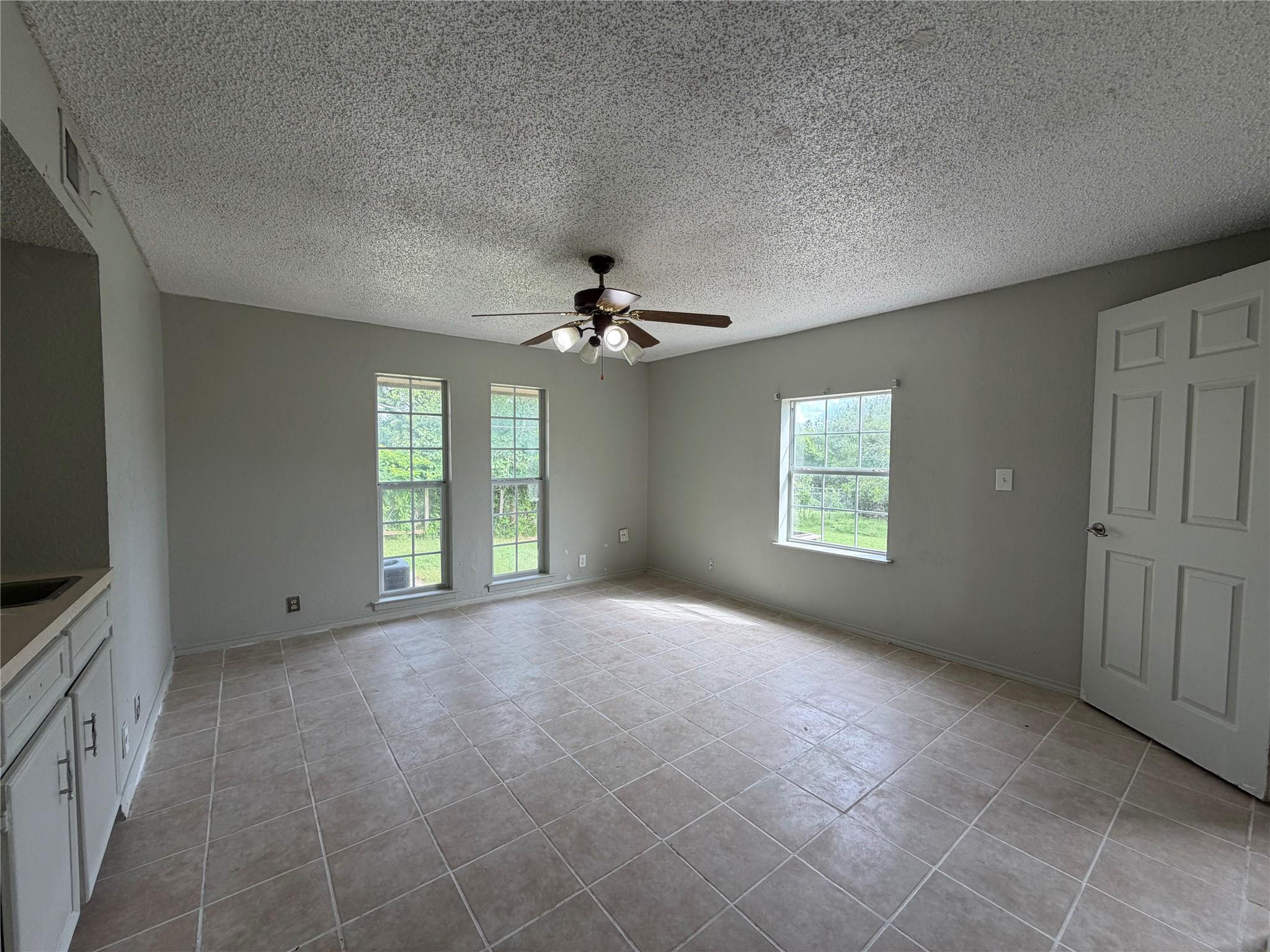 1412 Gatlinburg Dr Property Photo 6