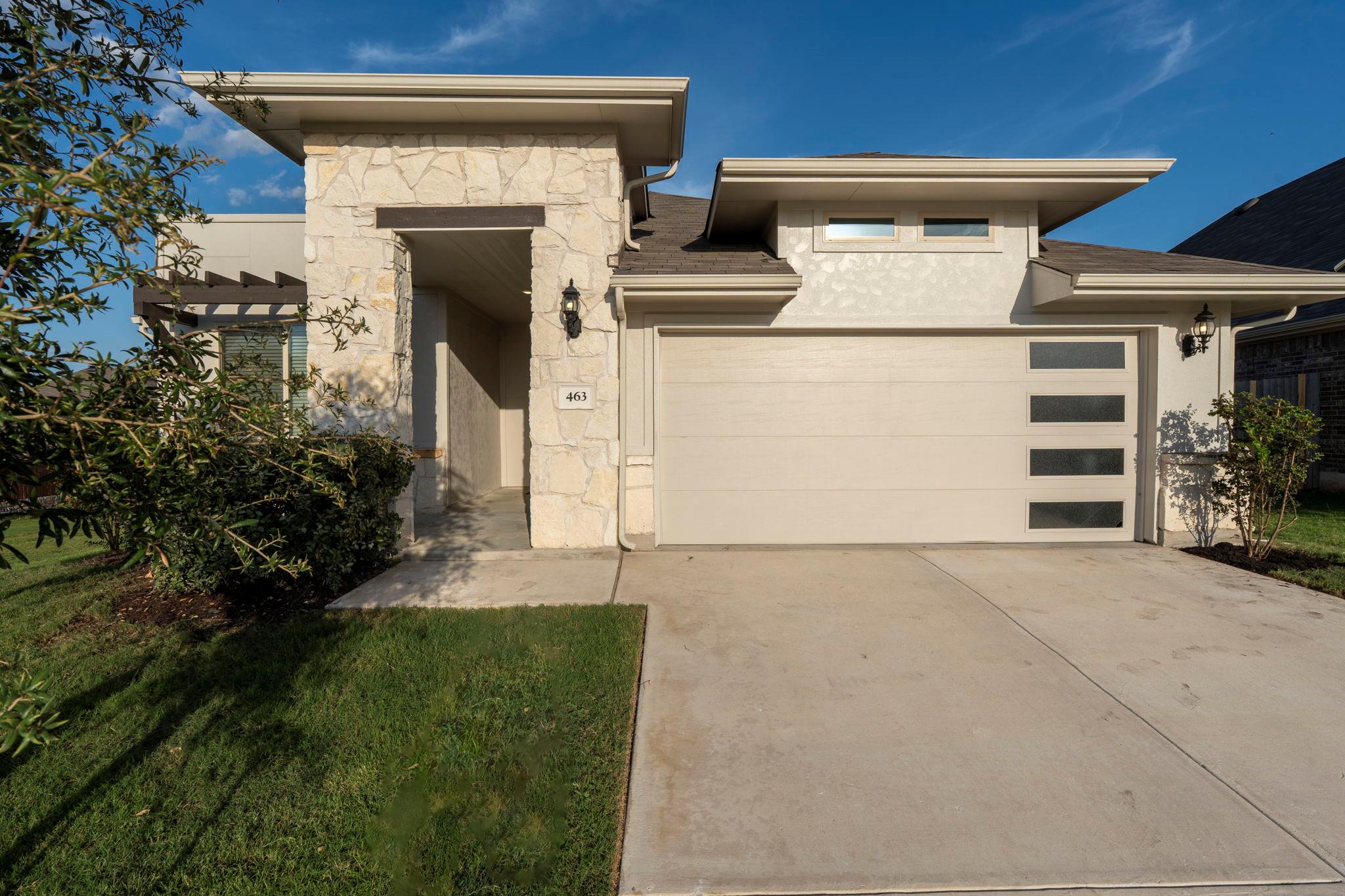 463 Oleander Loop