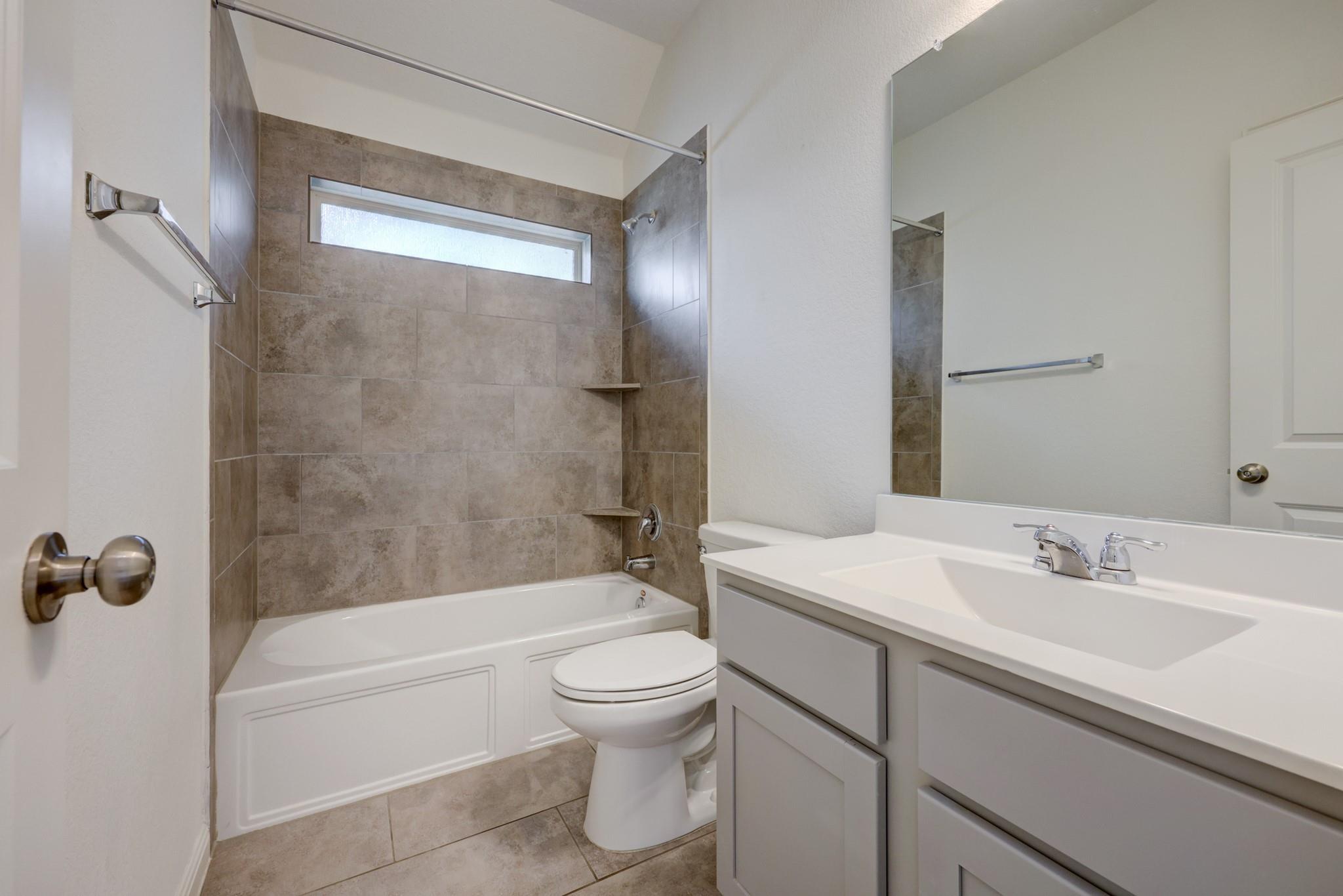233 Abruzzi St Property Photo 8