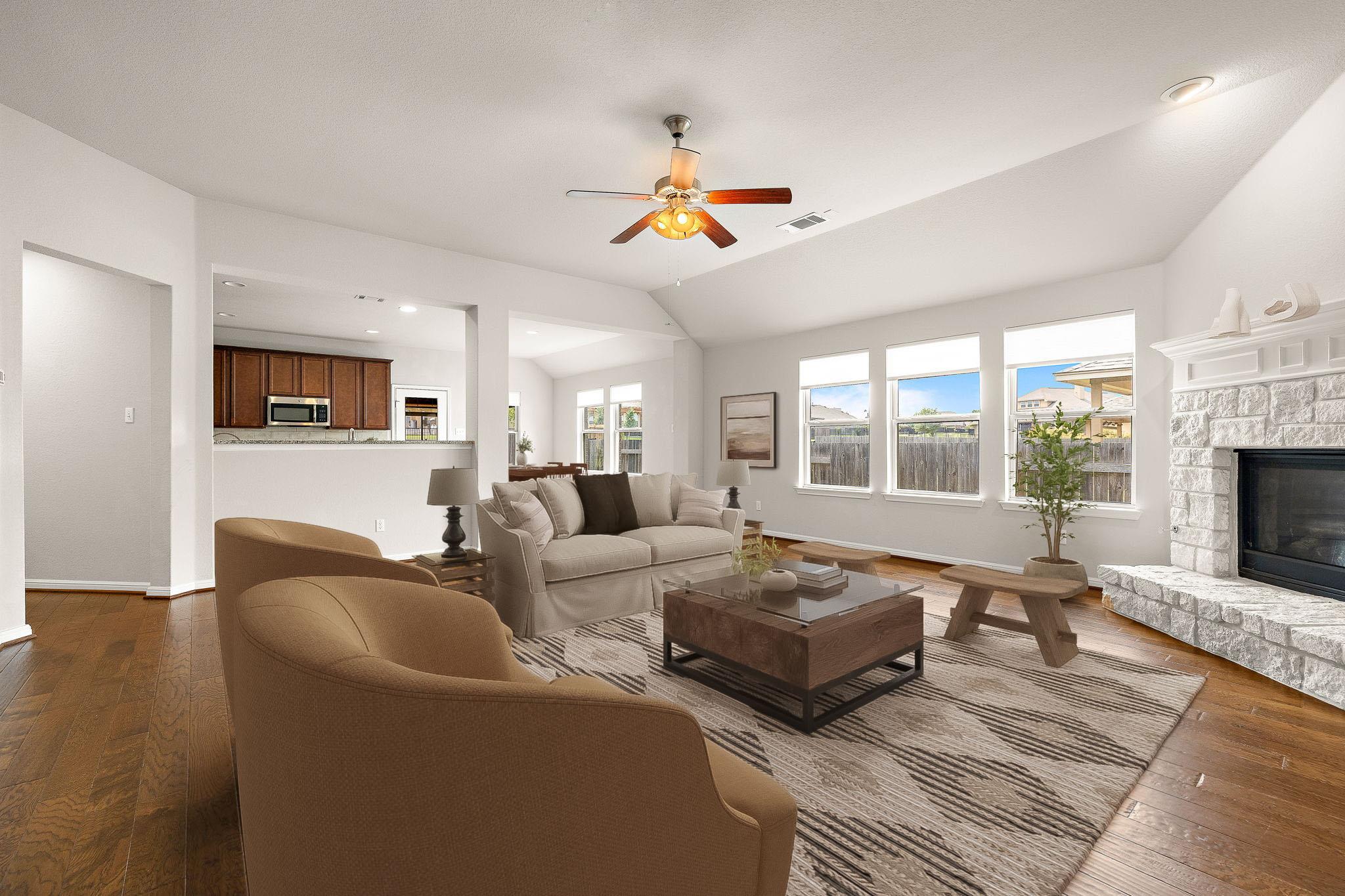 1512 Daylily Loop Property Photo 3