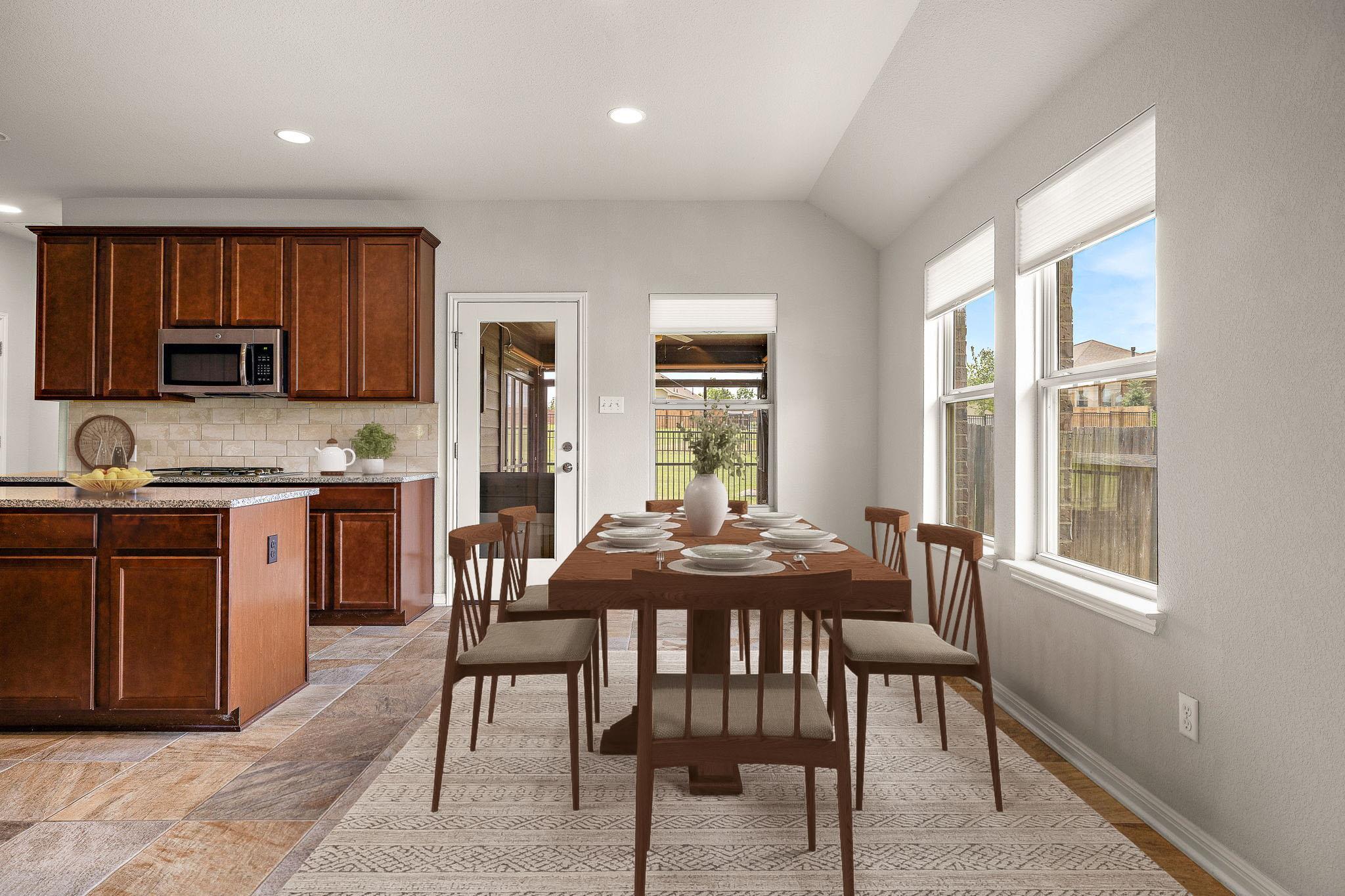 1512 Daylily Loop Property Photo 8