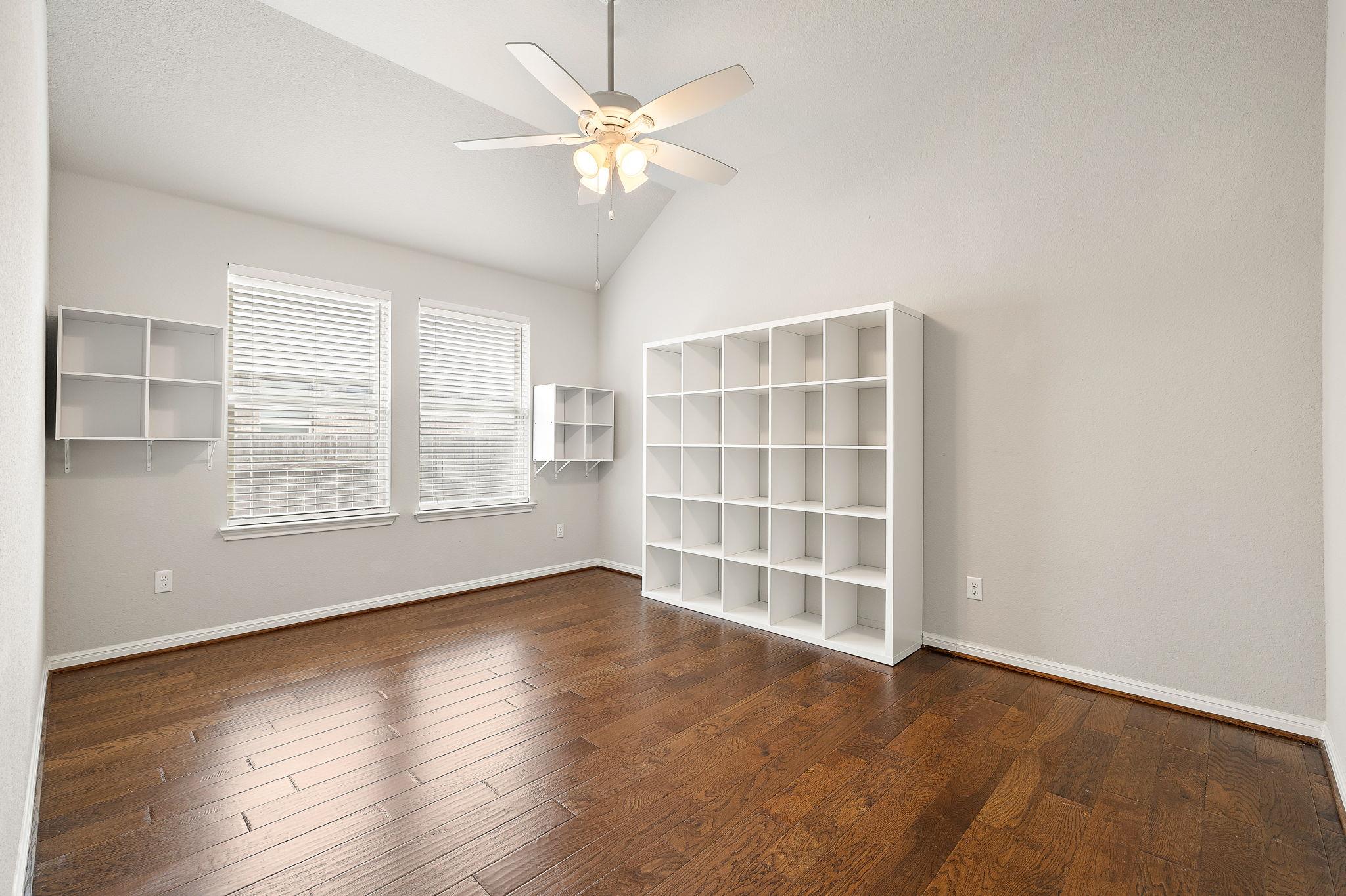 1512 Daylily Loop Property Photo 14