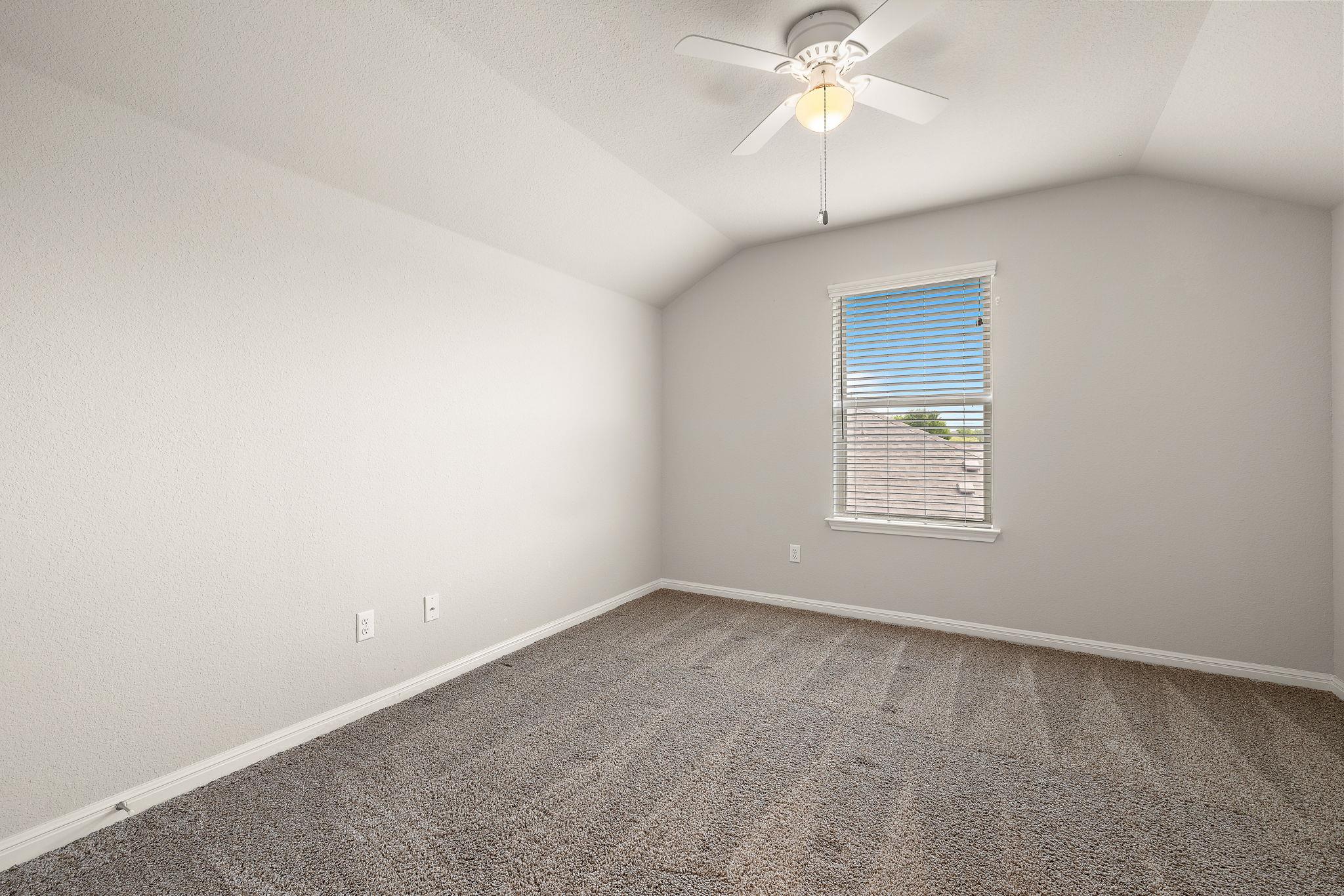 1512 Daylily Loop Property Photo 26
