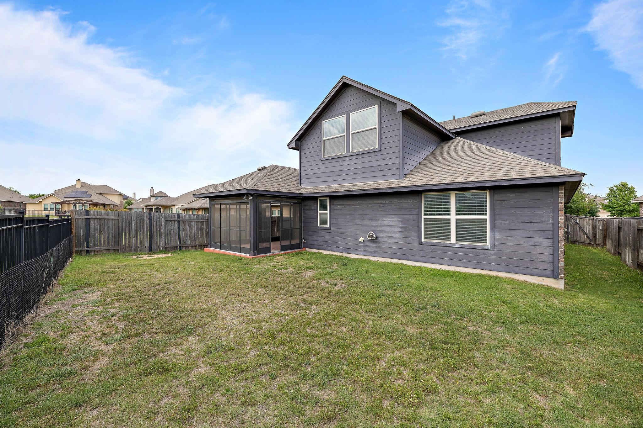 1512 Daylily Loop Property Photo 31