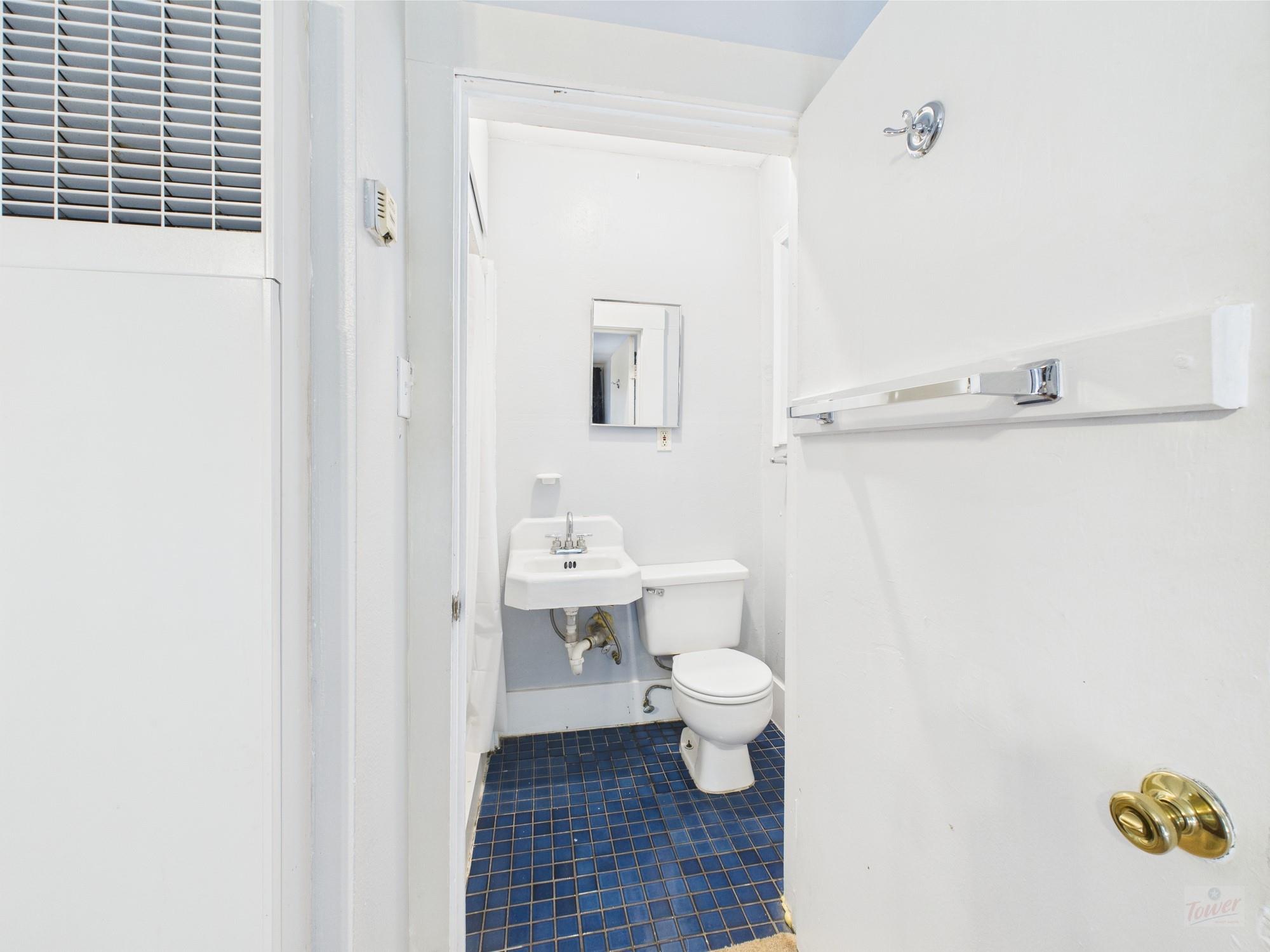 3006 Duval St #1 Property Photo 8