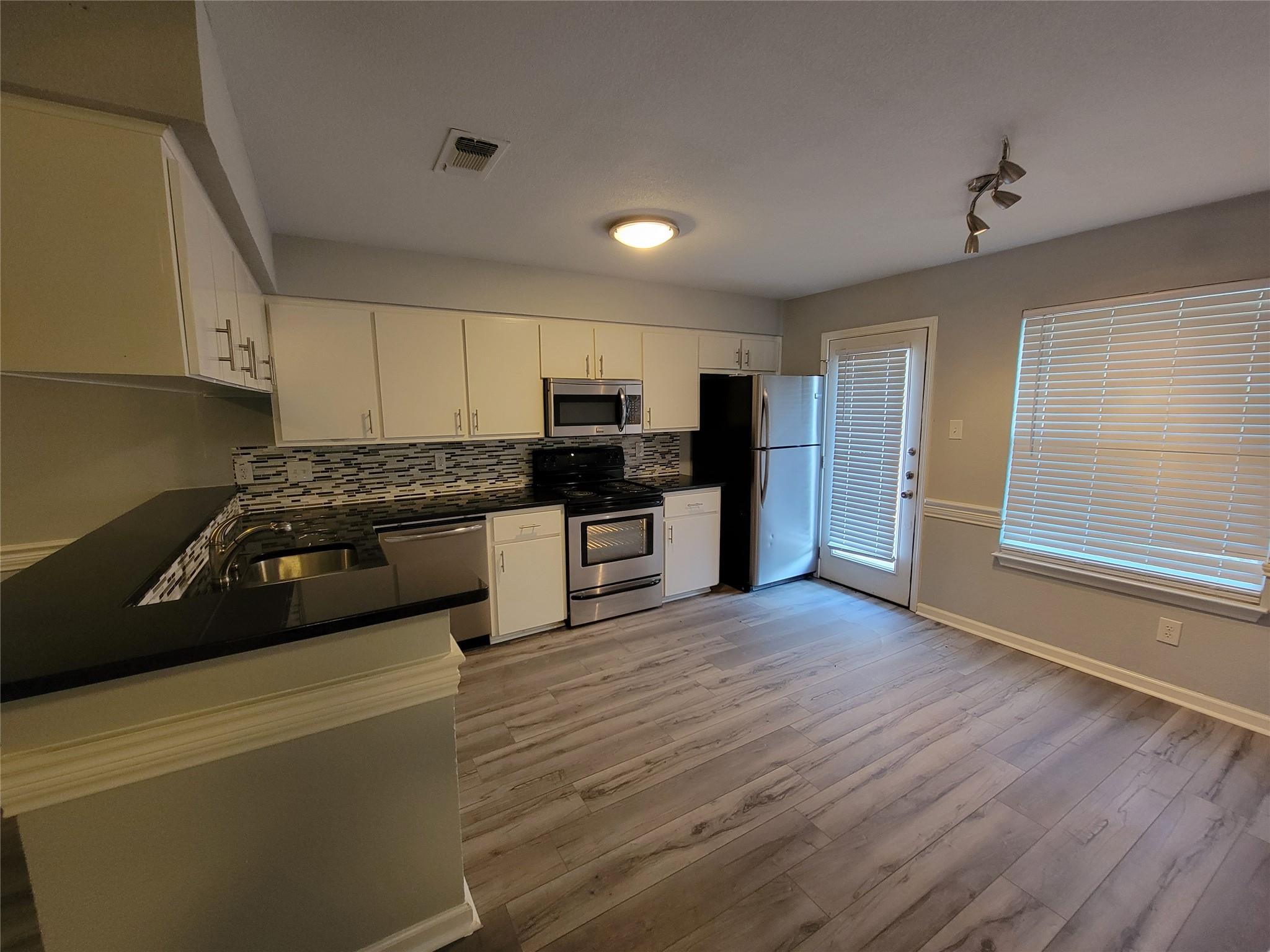 2903 Catalina #b Dr #b Property Photo 7