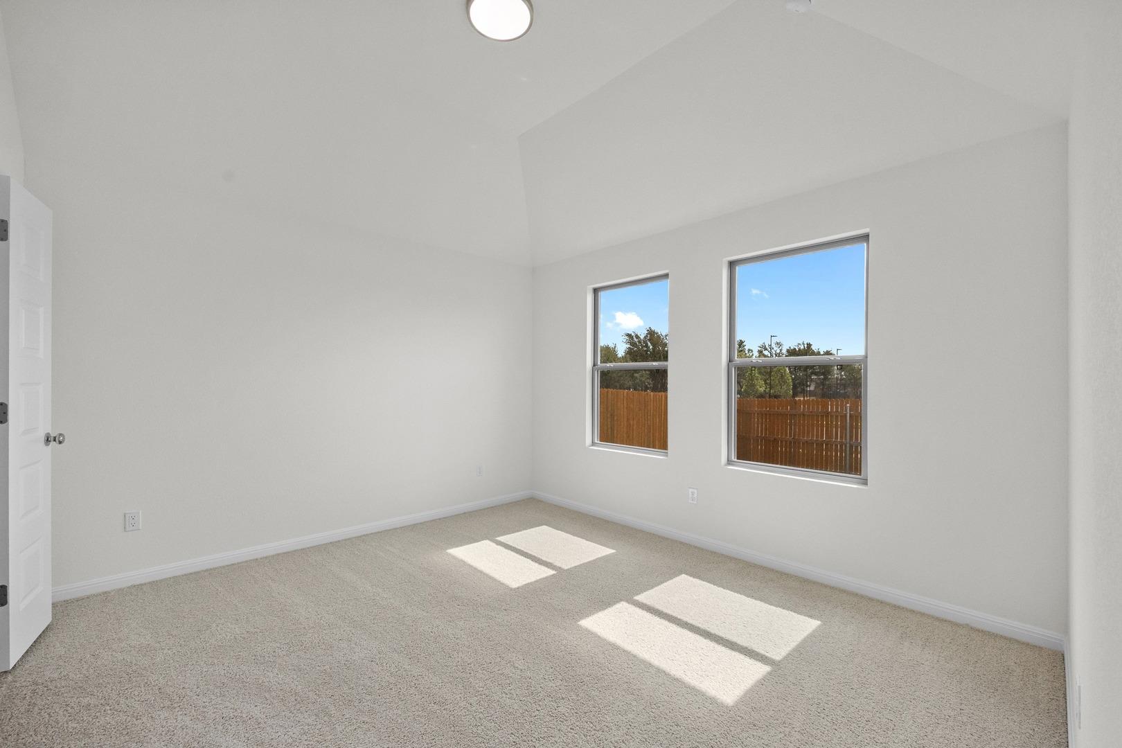 211 Hornet St Property Photo 12