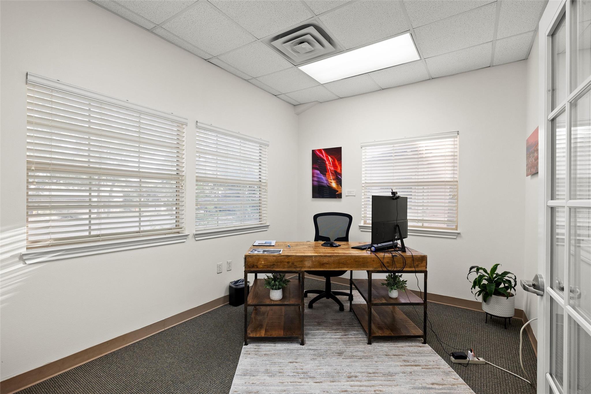 800 W Highway 290 None #d Property Photo 11