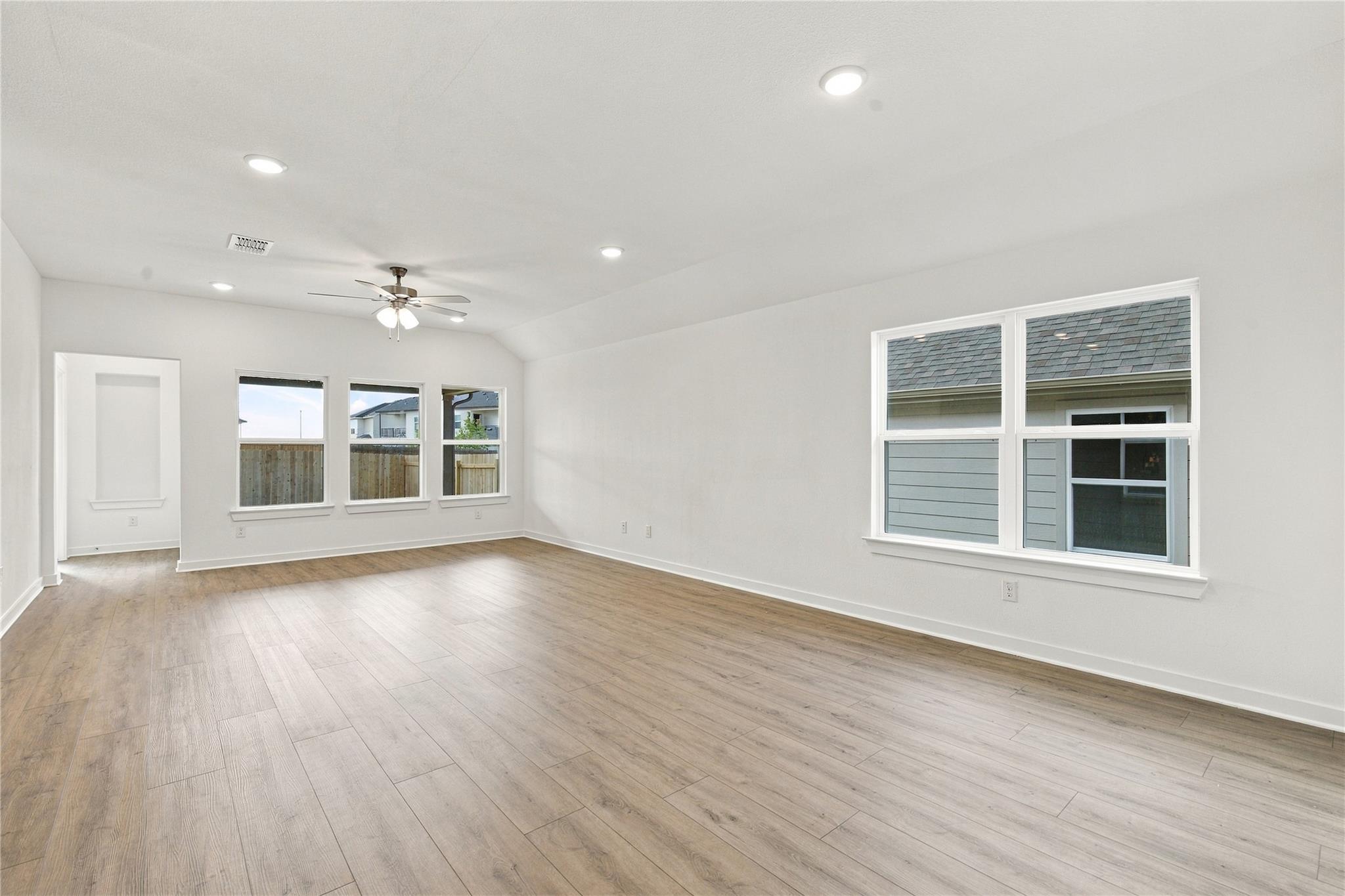 204 Seattle Slew Dr Property Photo 3