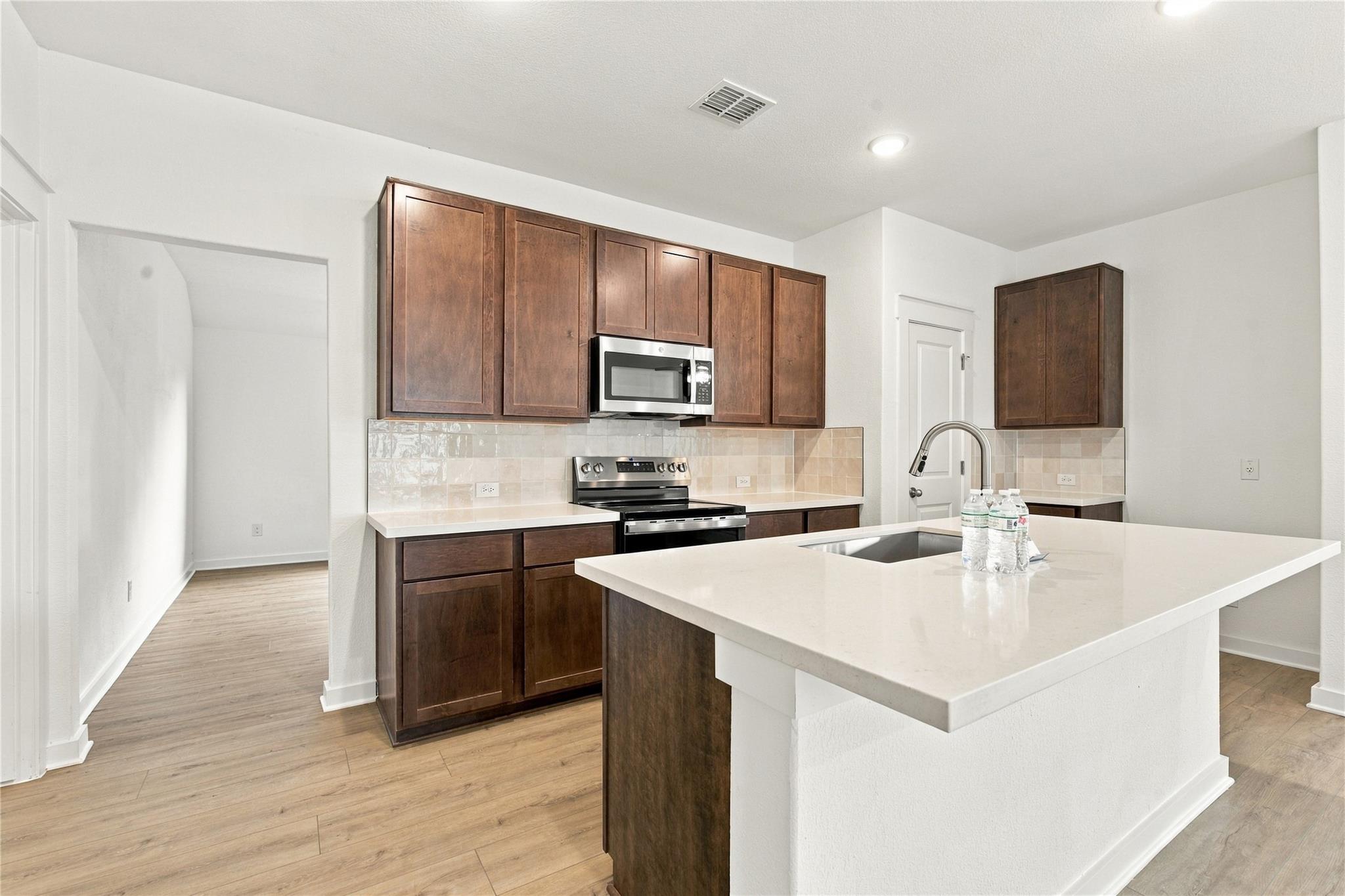 204 Seattle Slew Dr Property Photo 8