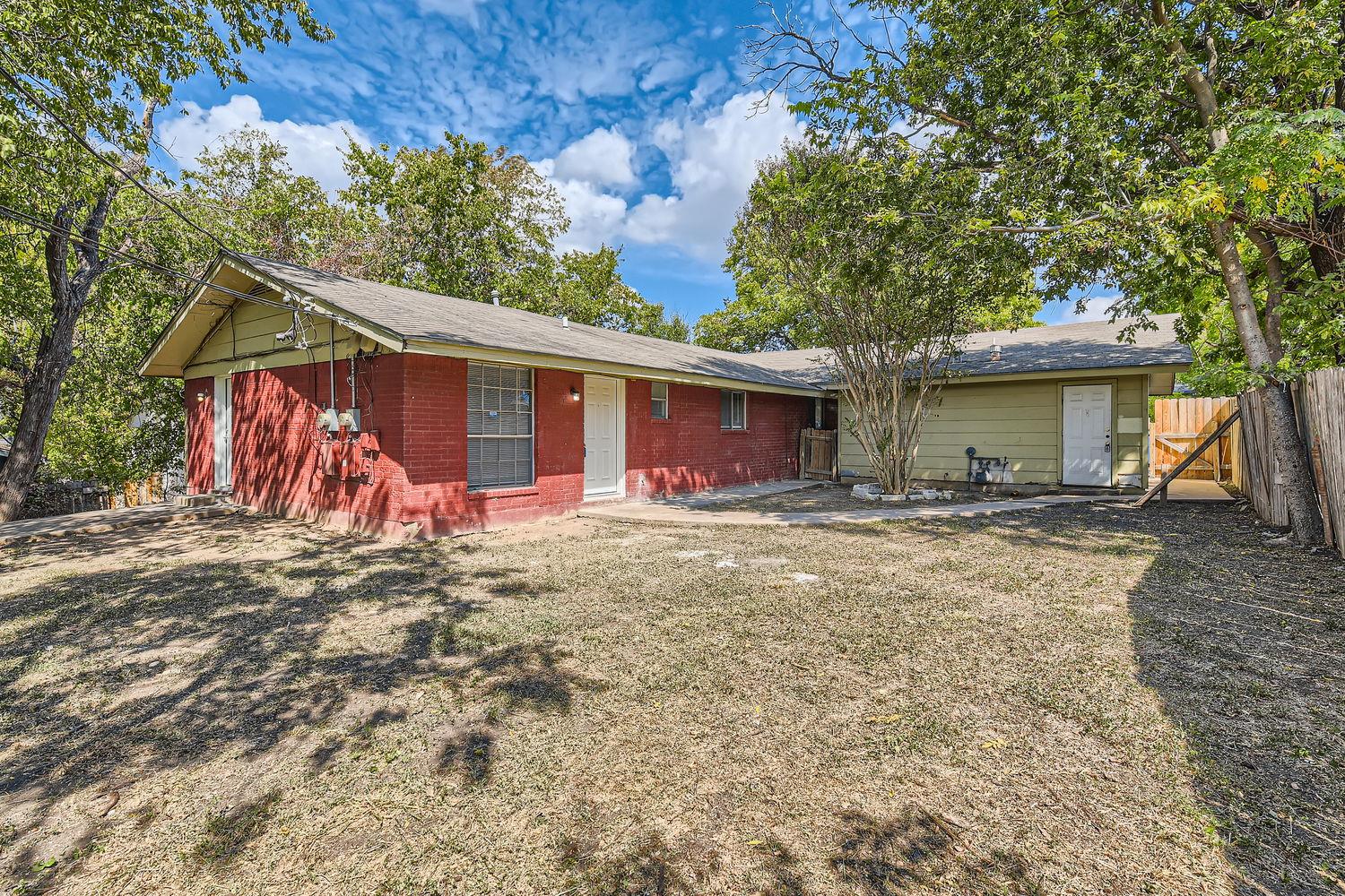 2516 Glen Springs Way #B Property Photo 1