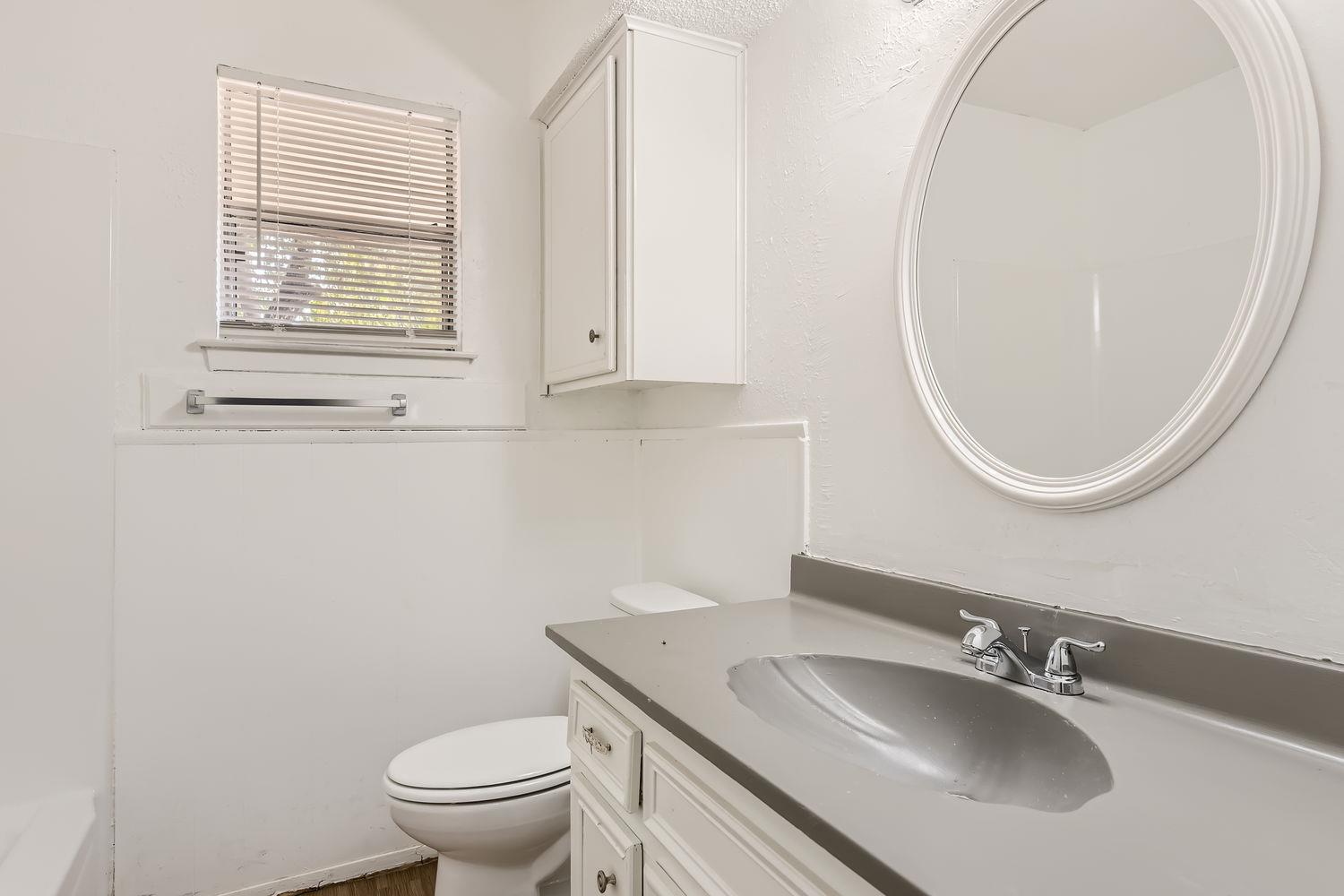 2516 Glen Springs Way #b Property Photo 7