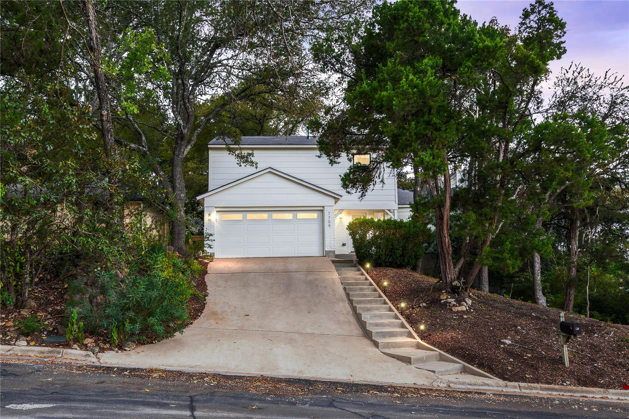7709 Evaline Ln Property Photo 1