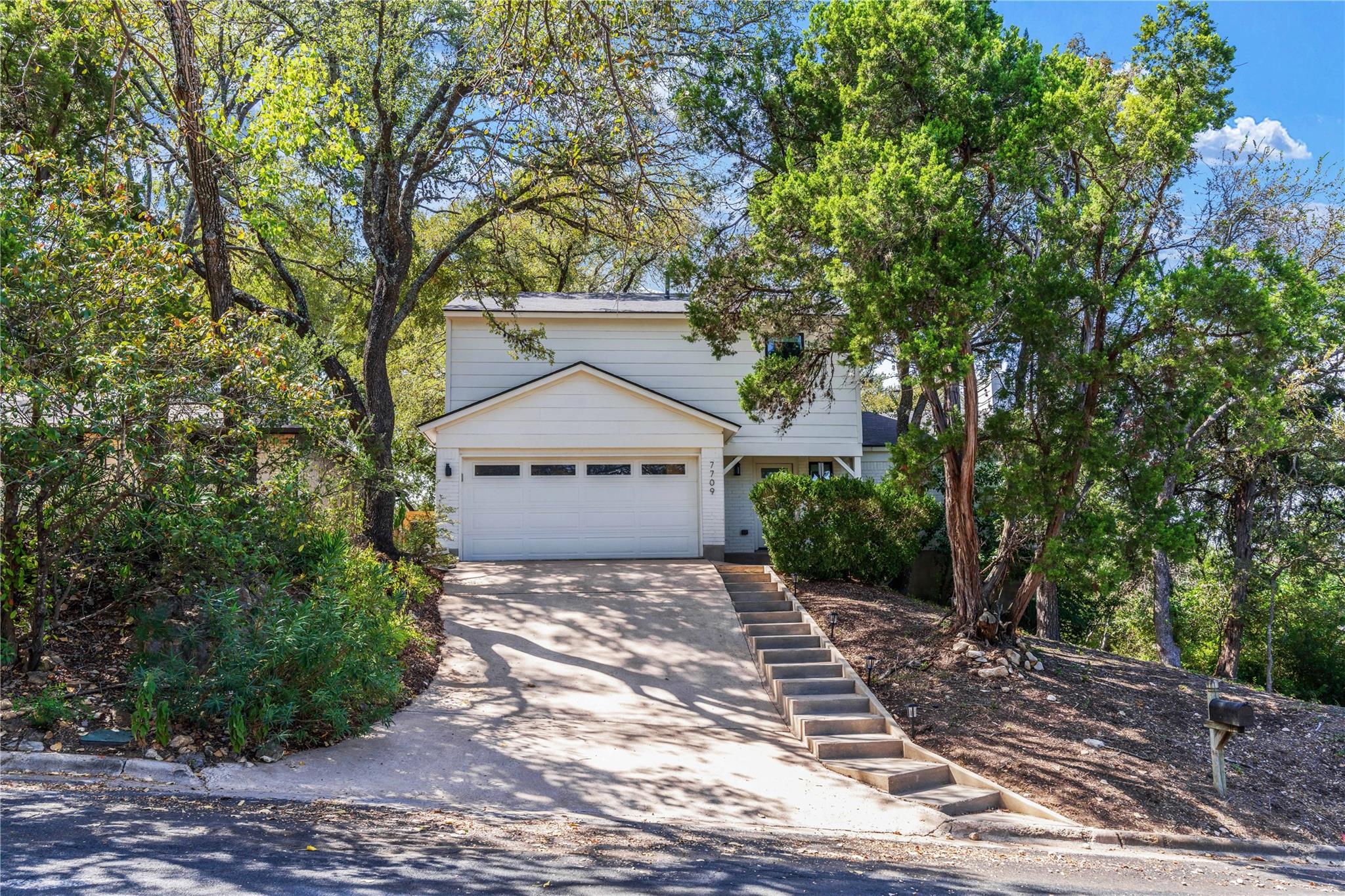 7709 Evaline Ln Property Photo 35
