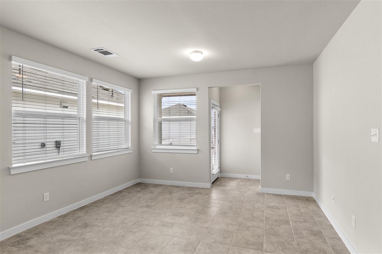 412 Hortus Dr Property Photo 11
