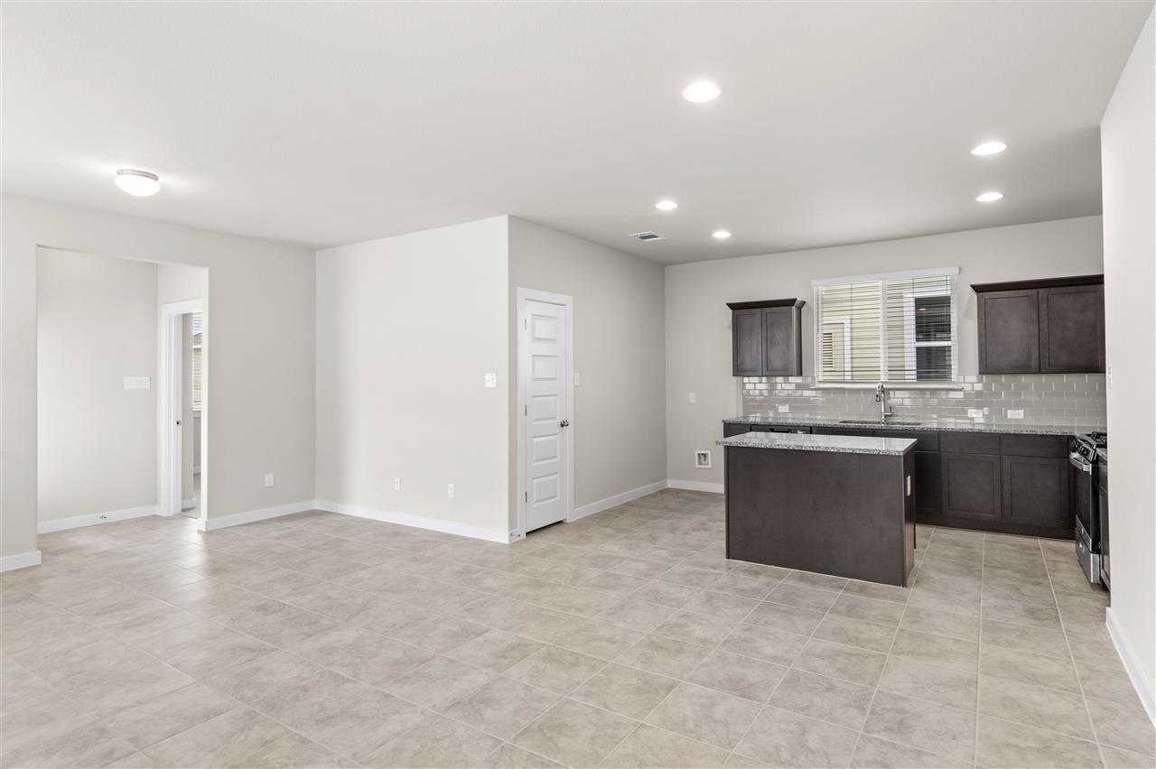 412 Hortus Dr Property Photo 12