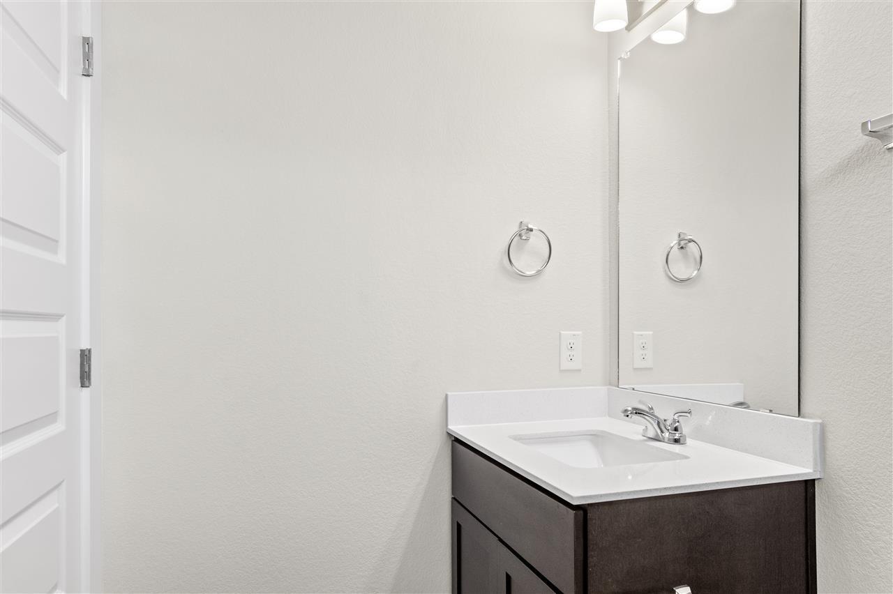 412 Hortus Dr Property Photo 23