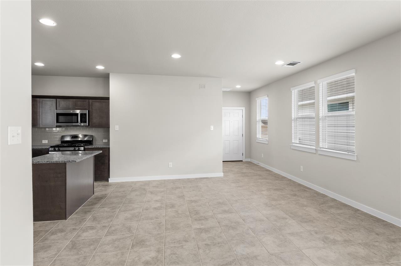 412 Hortus Dr Property Photo 26