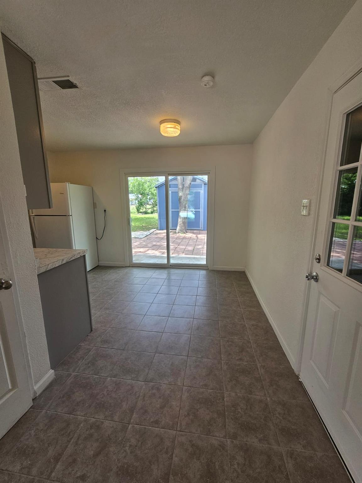 1401 Trinity St Property Photo 5