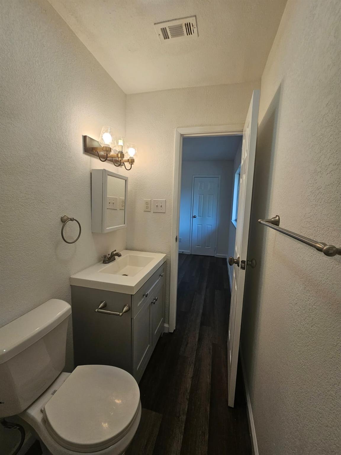 1401 Trinity St Property Photo 11