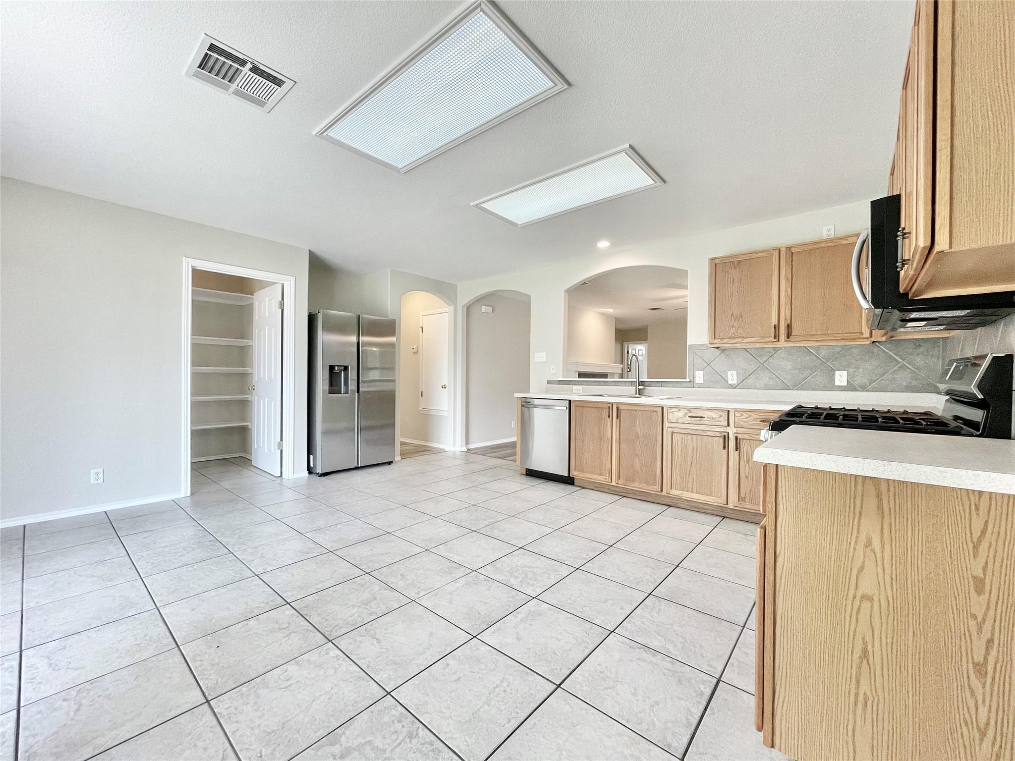 1909 Horizon Park Blvd Property Photo 5