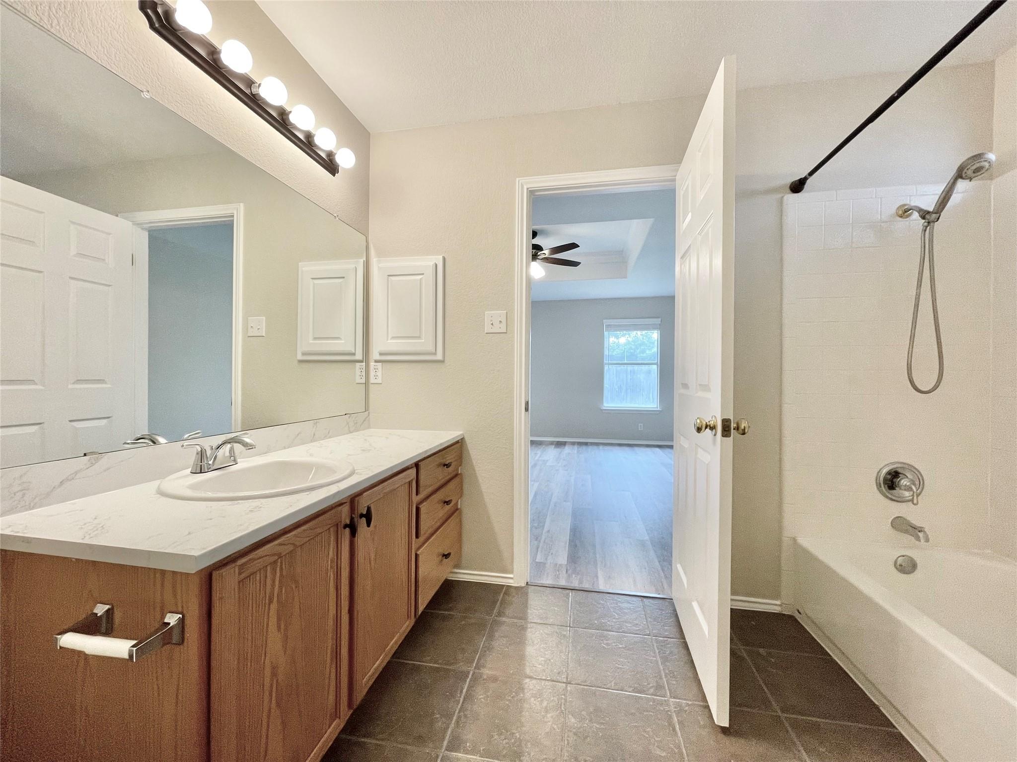1909 Horizon Park Blvd Property Photo 25