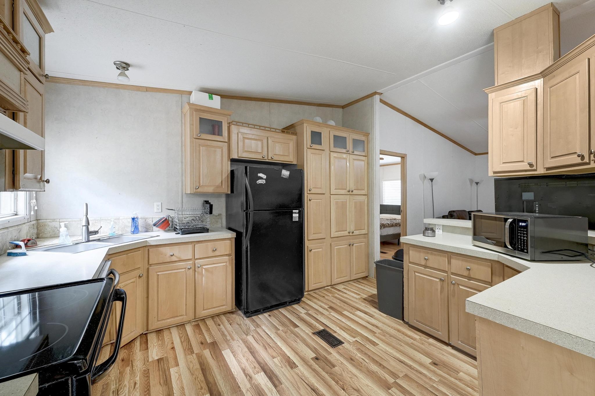 7807 Williamson Creek Dr Property Photo 7