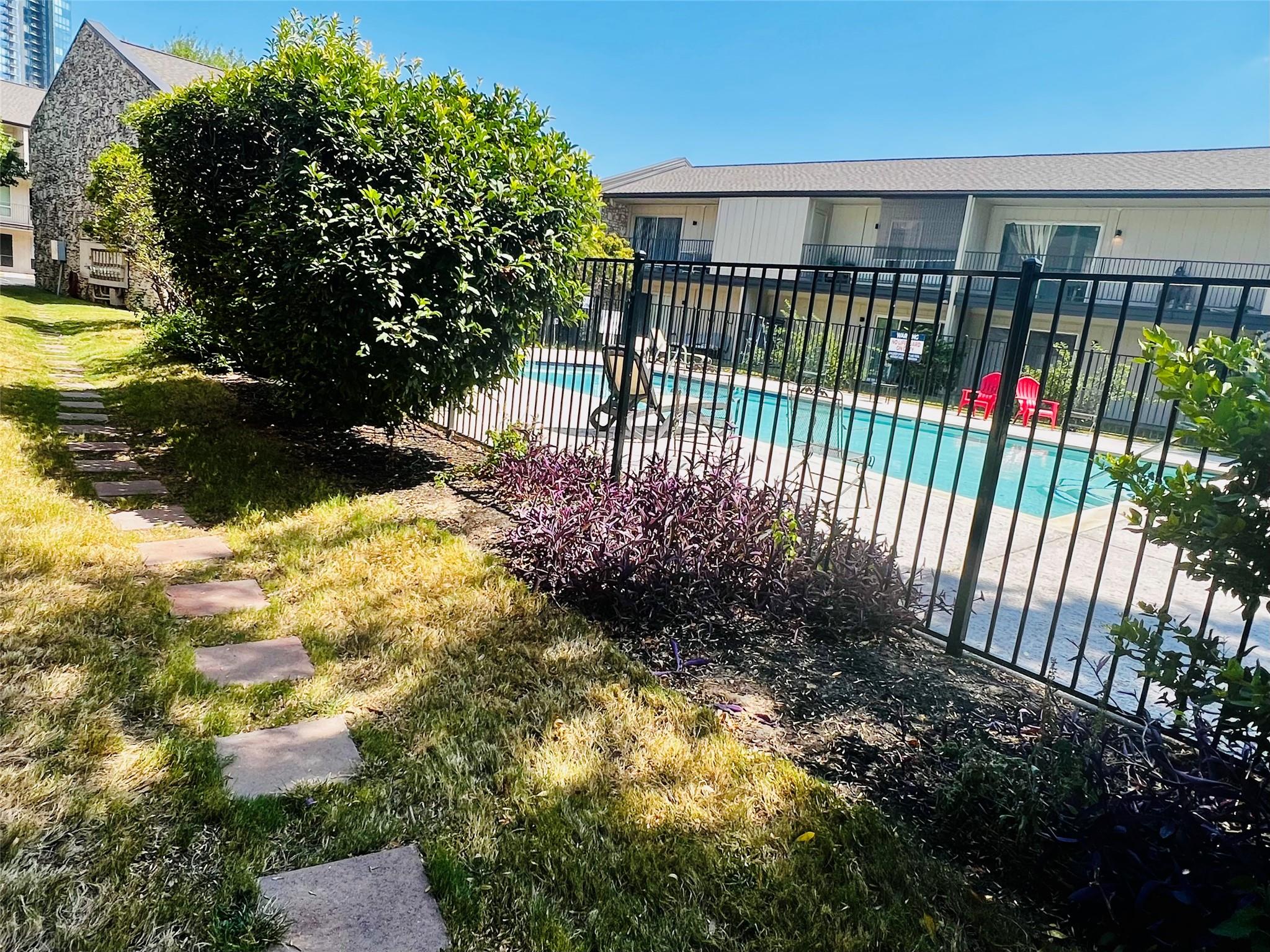 500 E Riverside Dr E #149 Property Photo 14