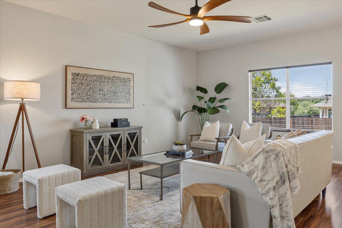 513 Friendship Cv Property Photo 2