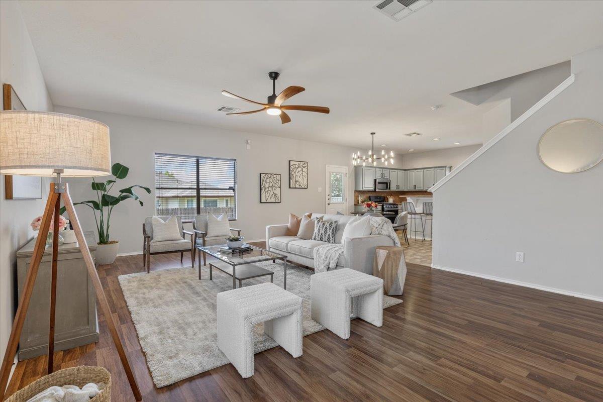 513 Friendship Cv Property Photo 3