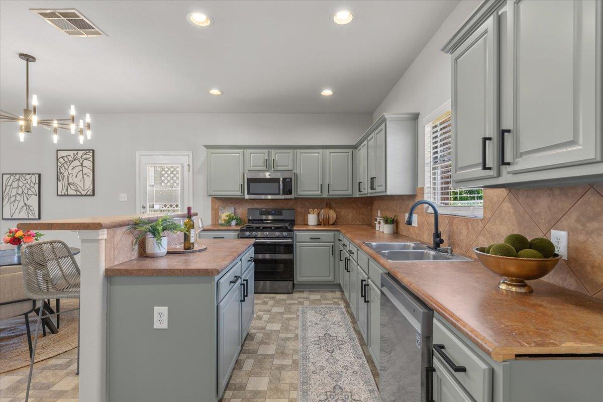 513 Friendship Cv Property Photo 12