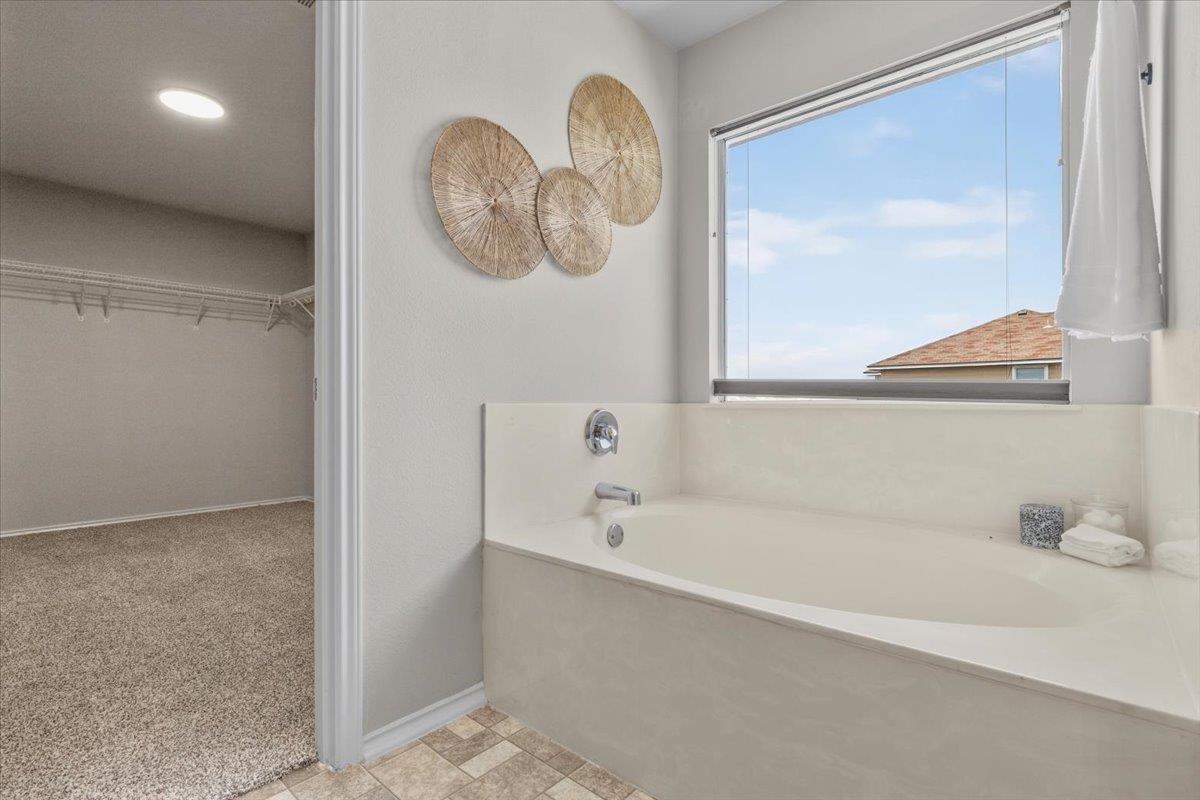 513 Friendship Cv Property Photo 21