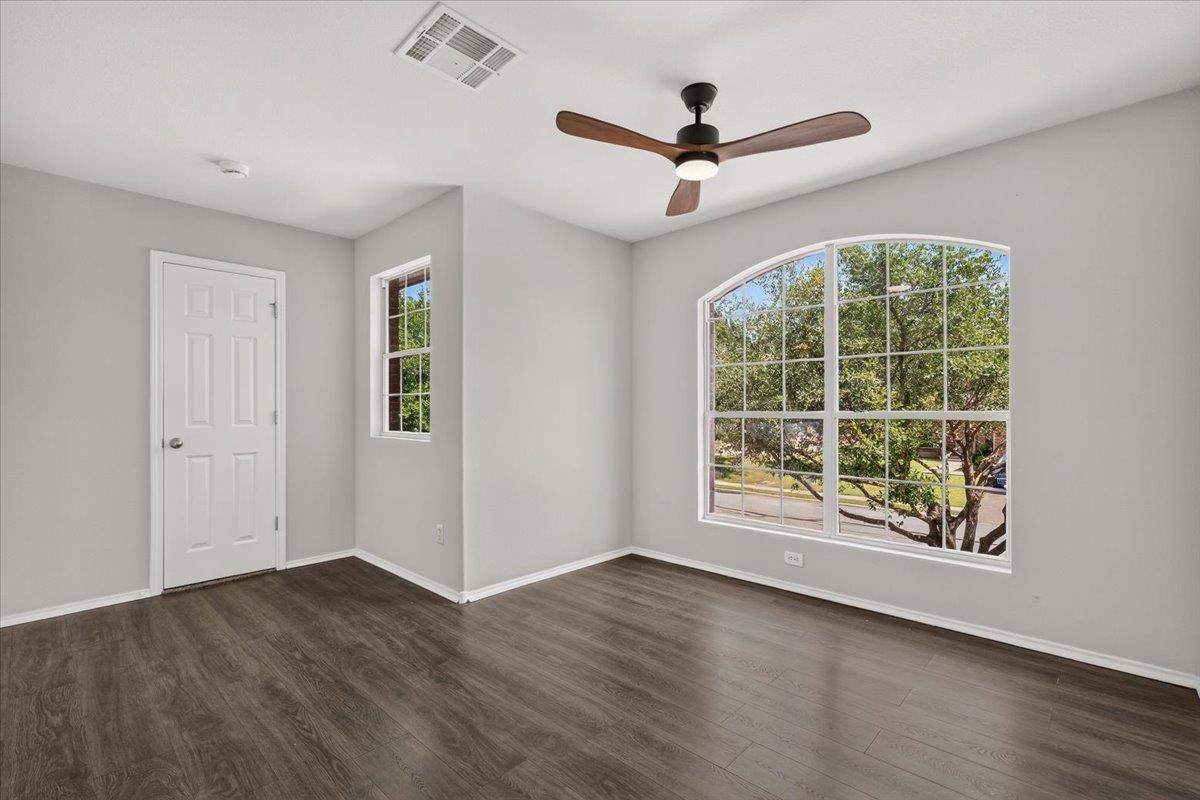 513 Friendship Cv Property Photo 25