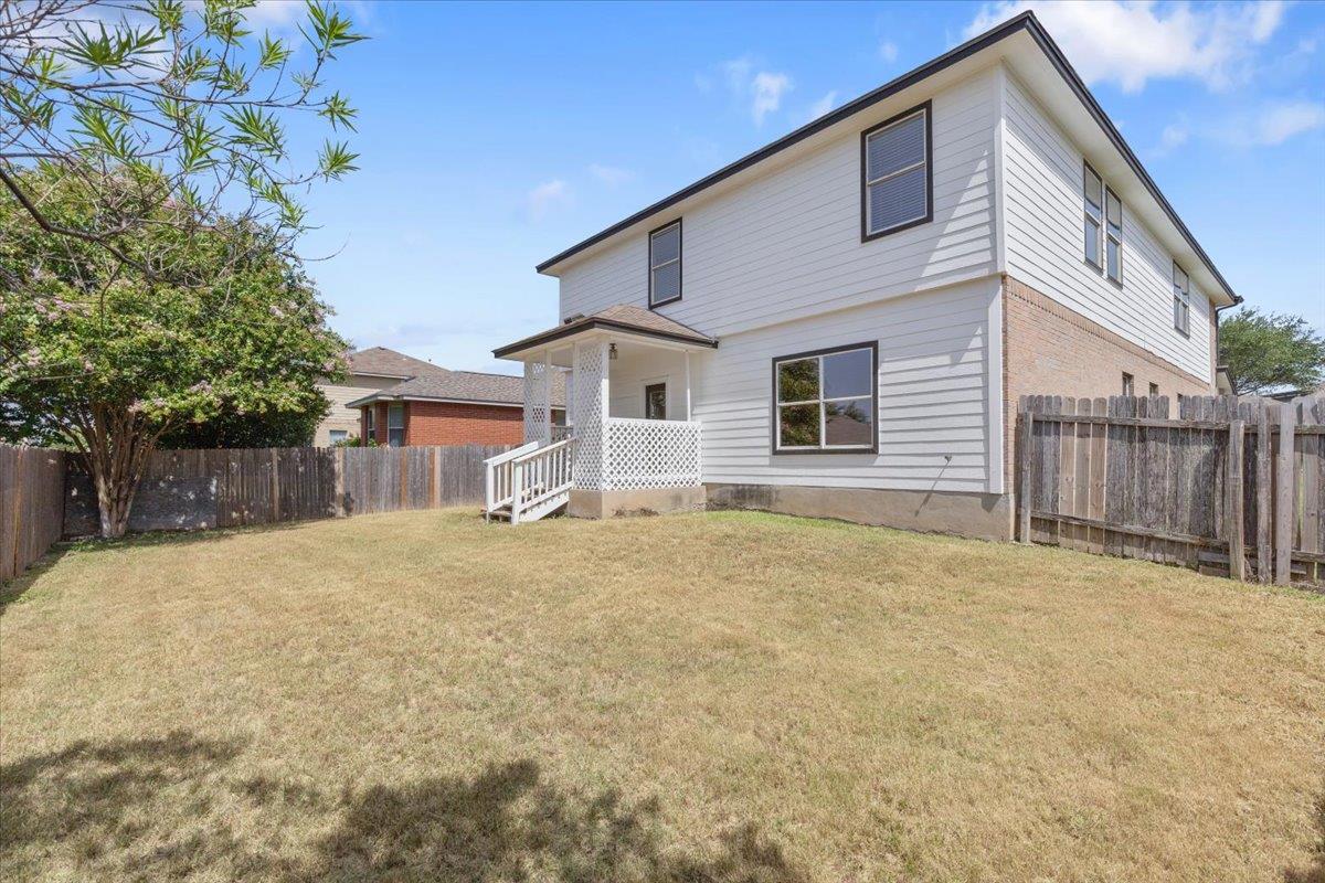 513 Friendship Cv Property Photo 32