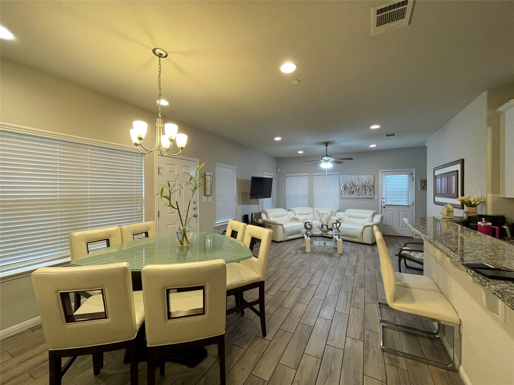 2304 S Lakeline Blvd #243 Property Photo 9