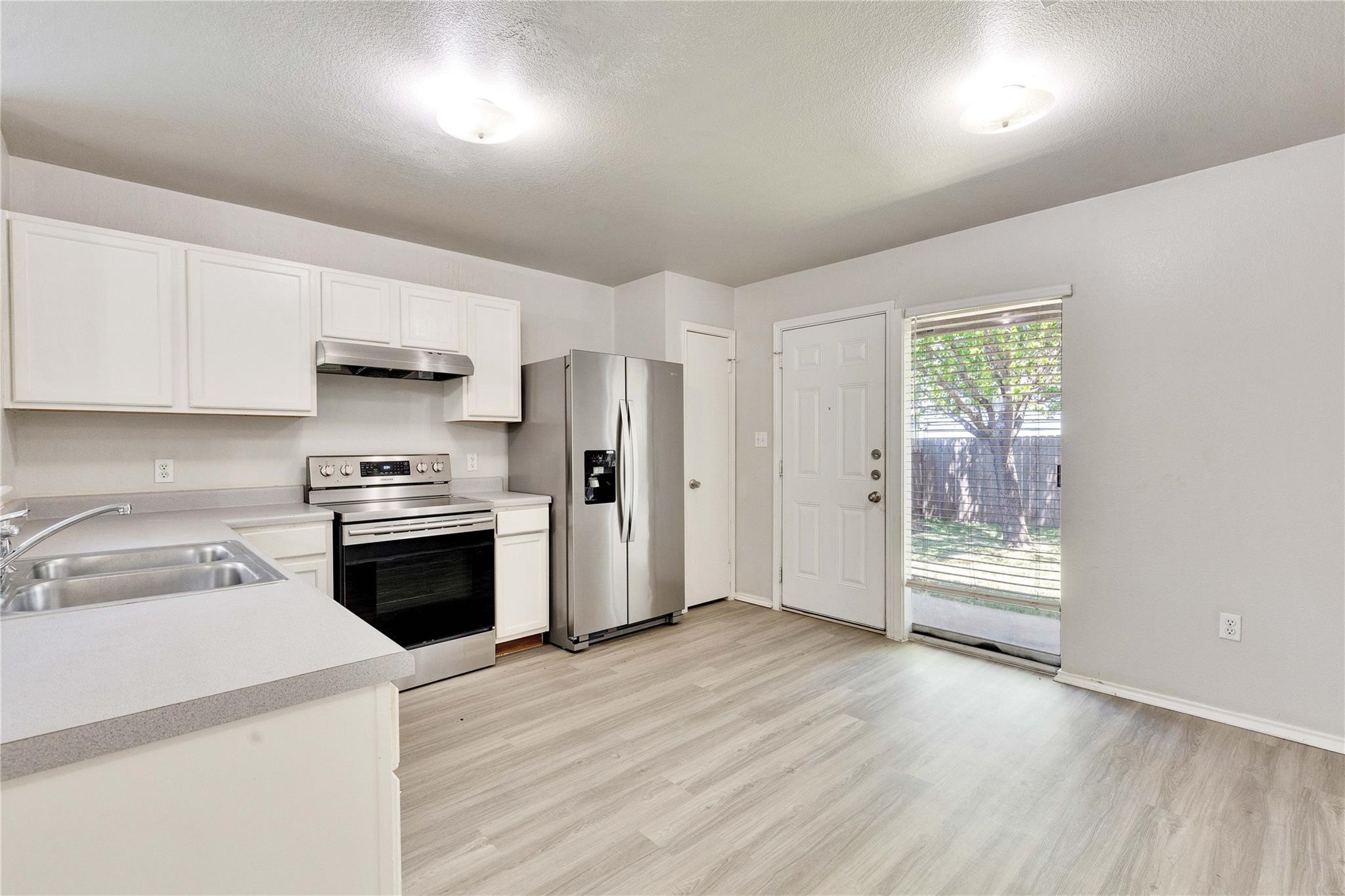 12504 Mexicana Cv Property Photo 4