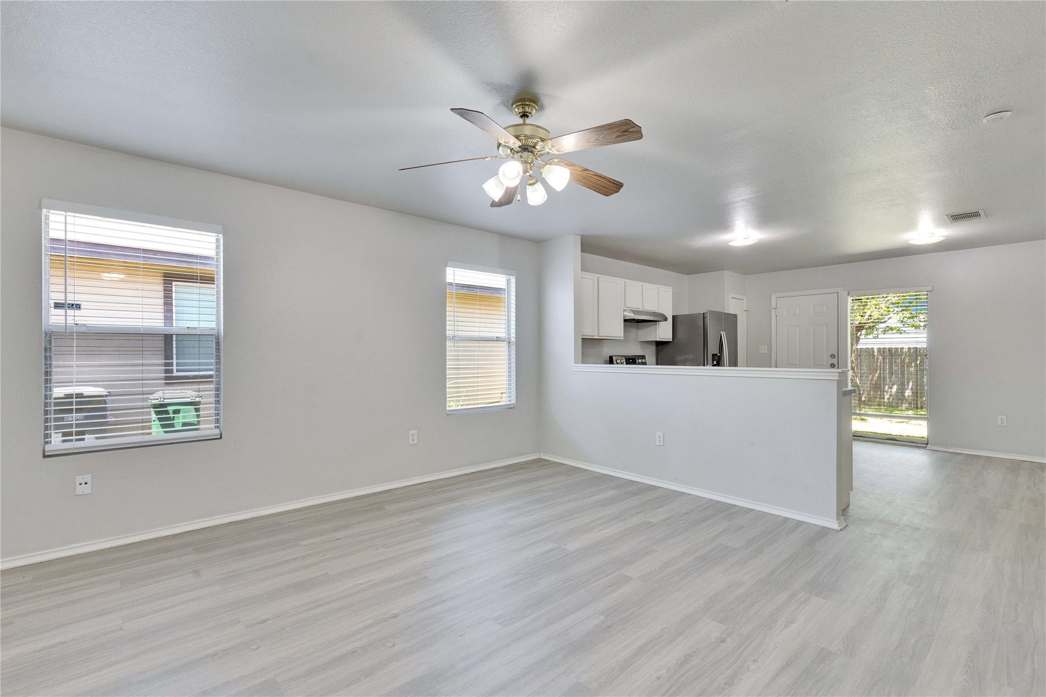 12504 Mexicana Cv Property Photo 9