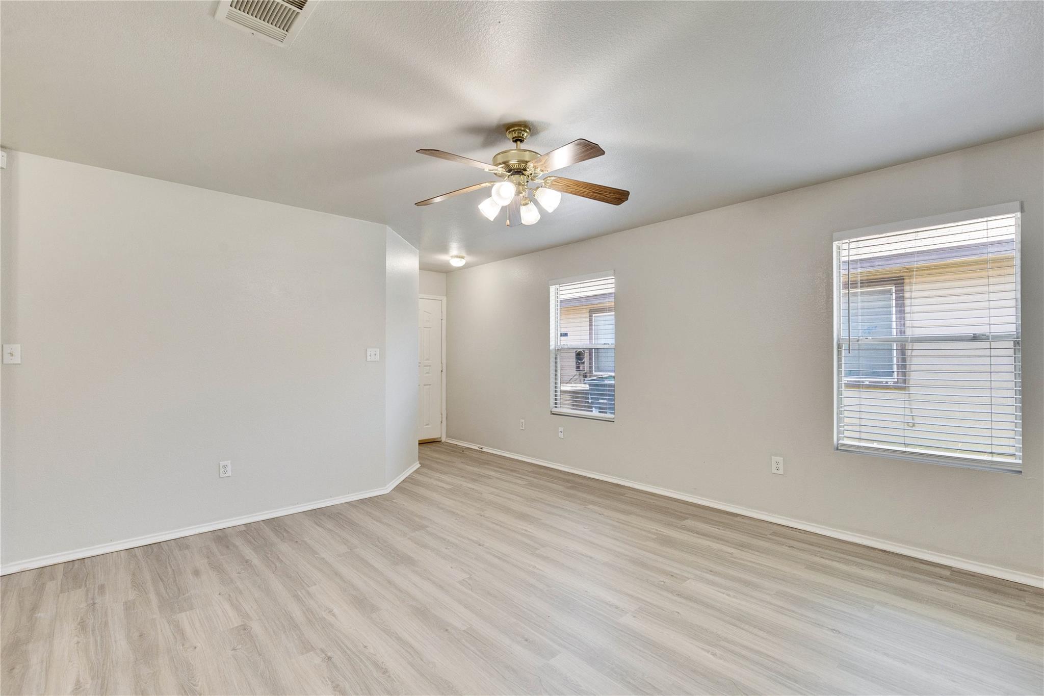 12504 Mexicana Cv Property Photo 10