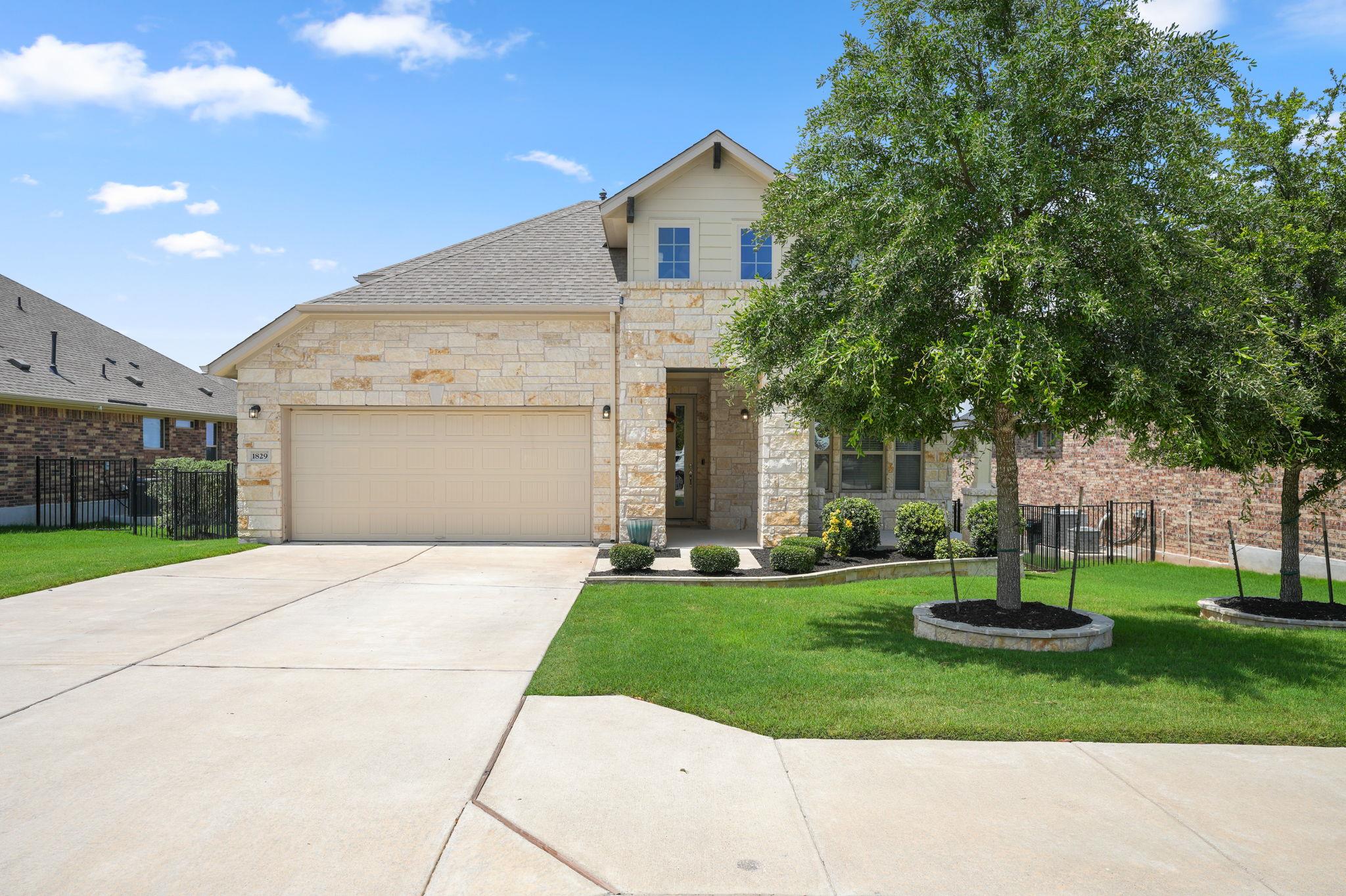 1829 Tabarca Dr Property Photo 9