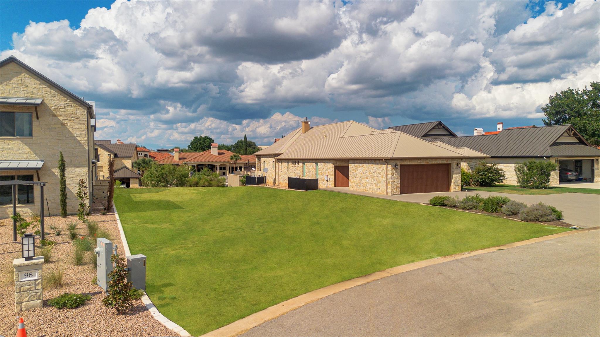 100 Wennmohs Pl Property Photo 2