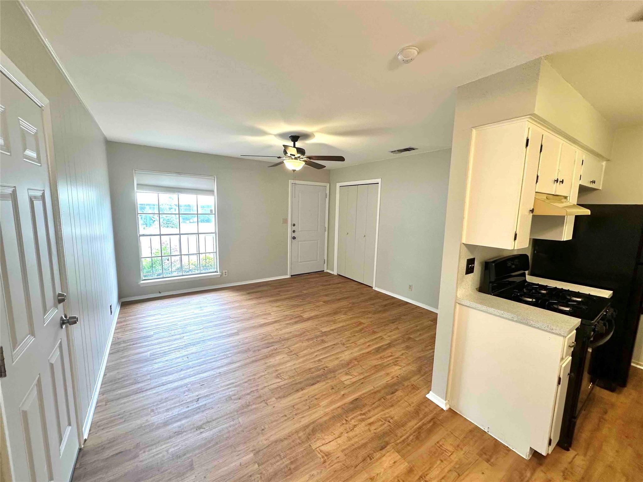 8109 Georgian Dr #a Property Photo 3