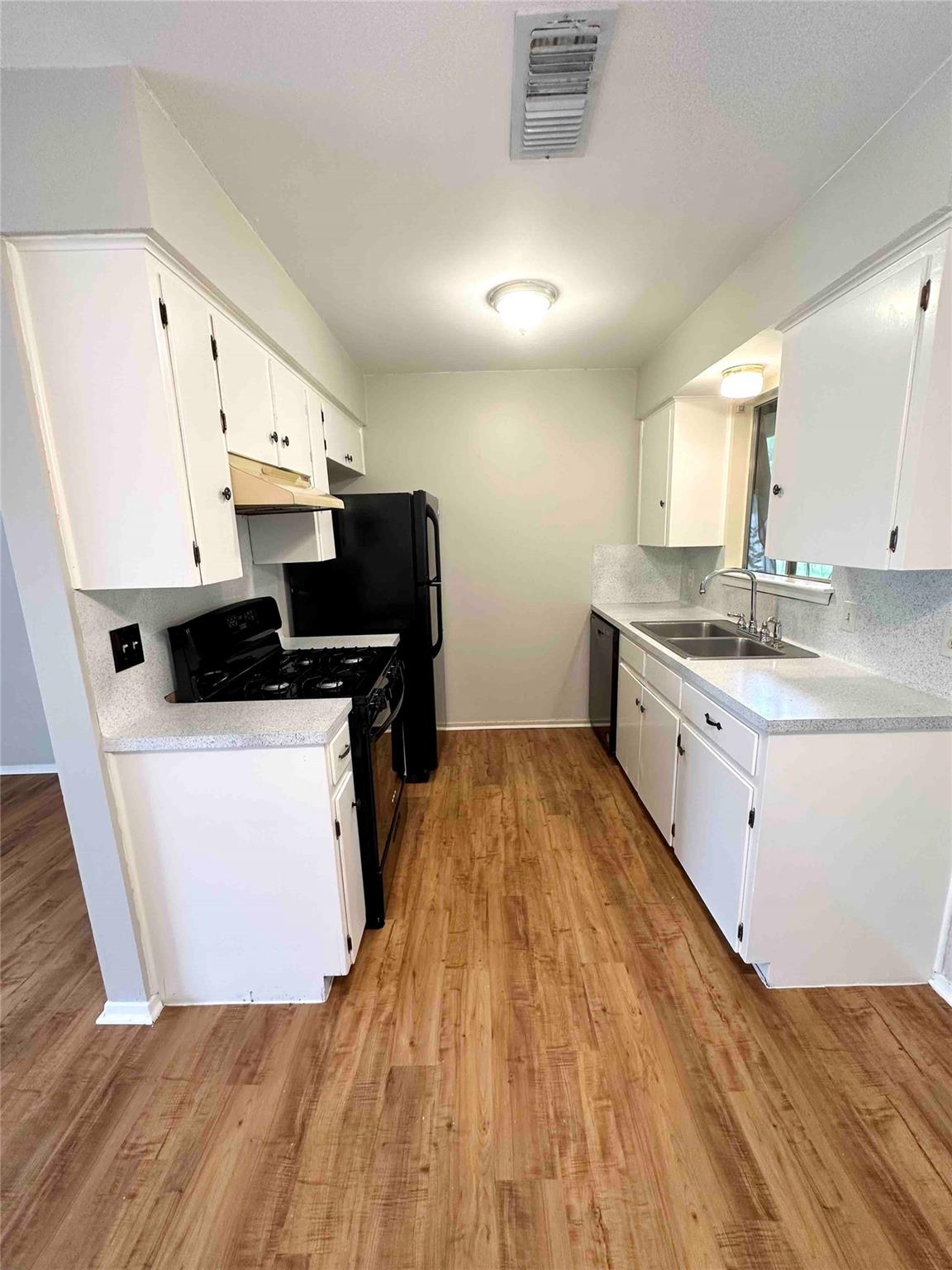 8109 Georgian Dr #a Property Photo 5