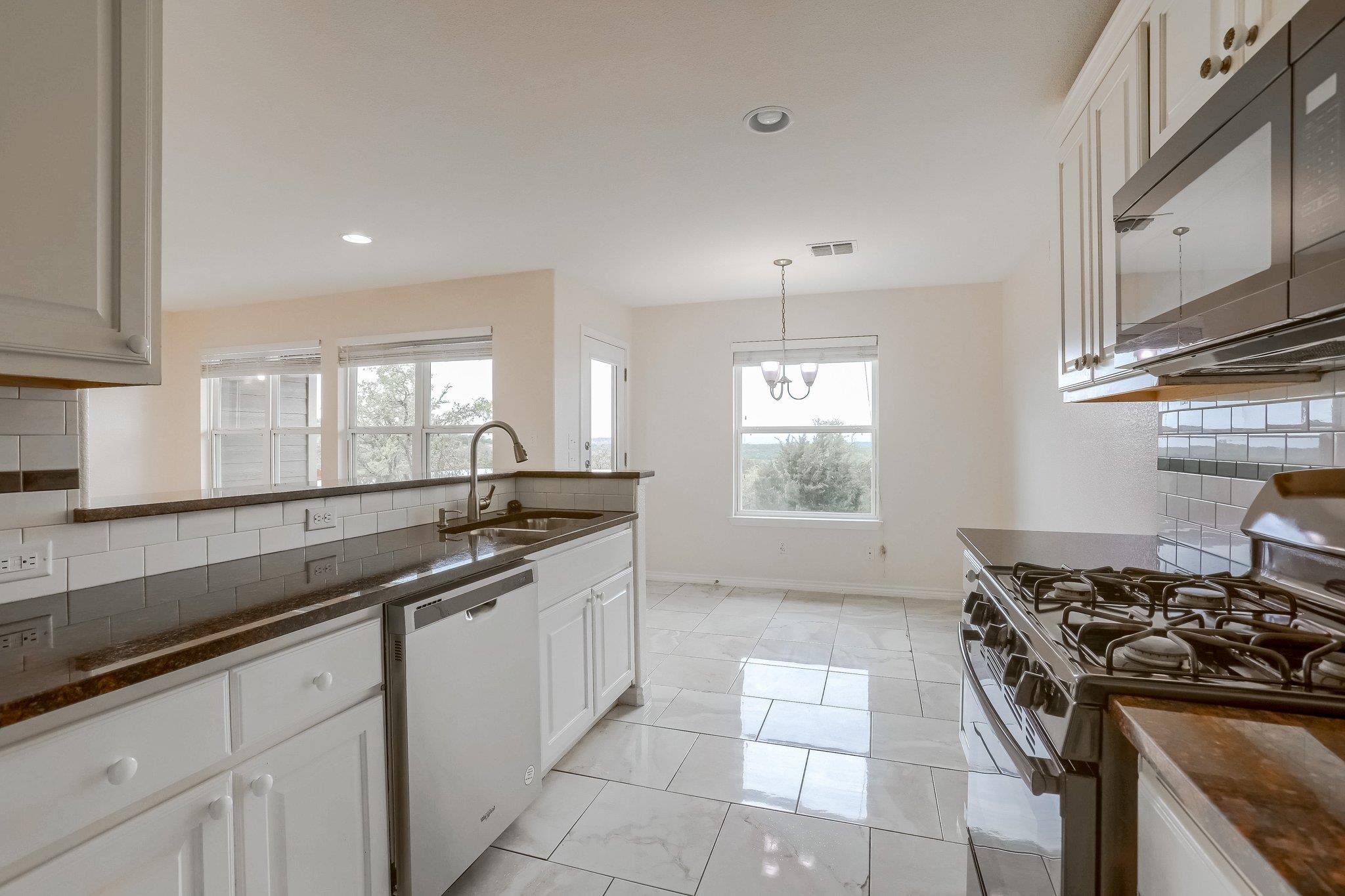 20111 Travis Dr #b Property Photo 4