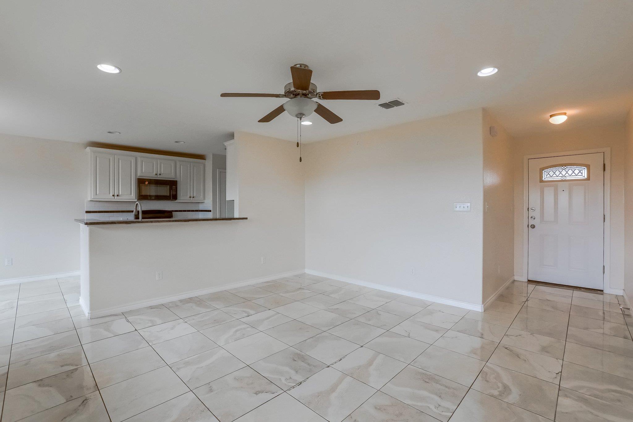 20111 Travis Dr #b Property Photo 7